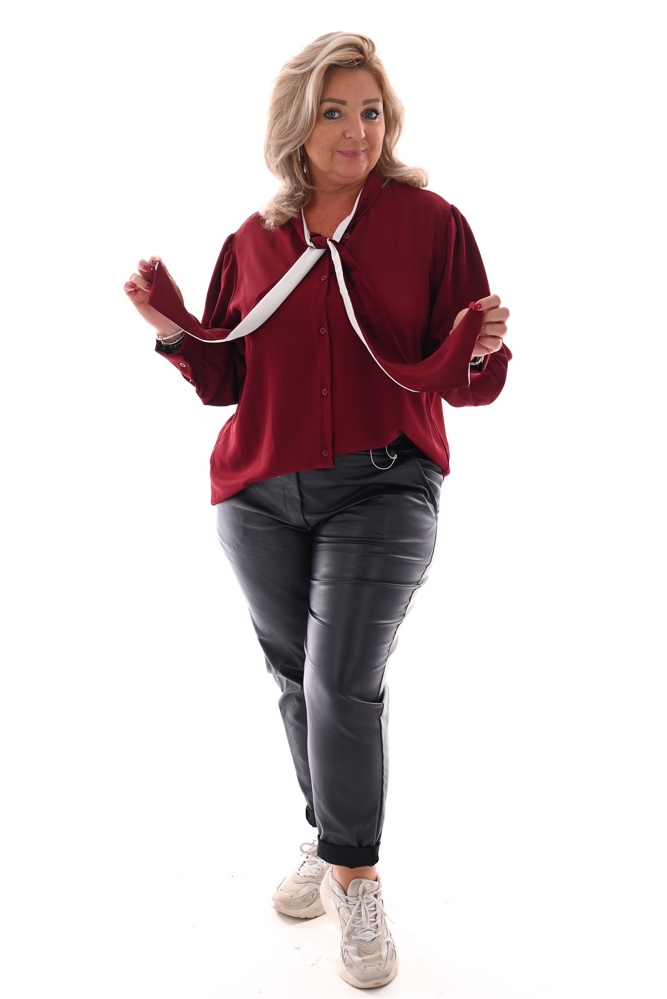 Blouse met hals strik bordeaux