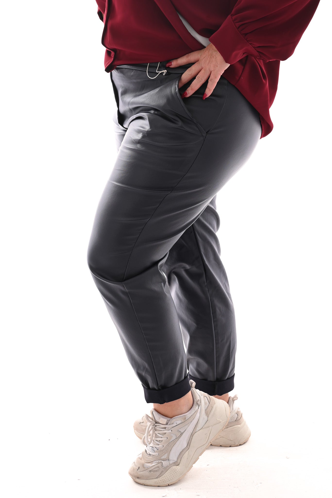 Leatherlook jogger donkerblauw