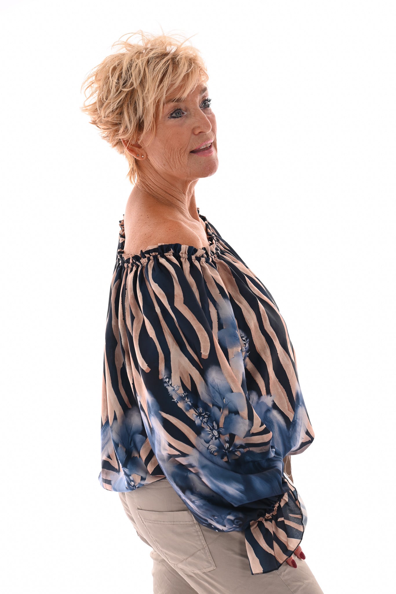 Off-shoulder top zebra en bloemen blauw