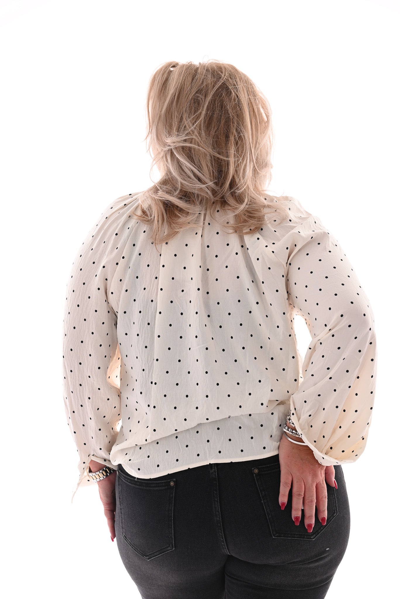 Blouse kleine dots met strik roomwit