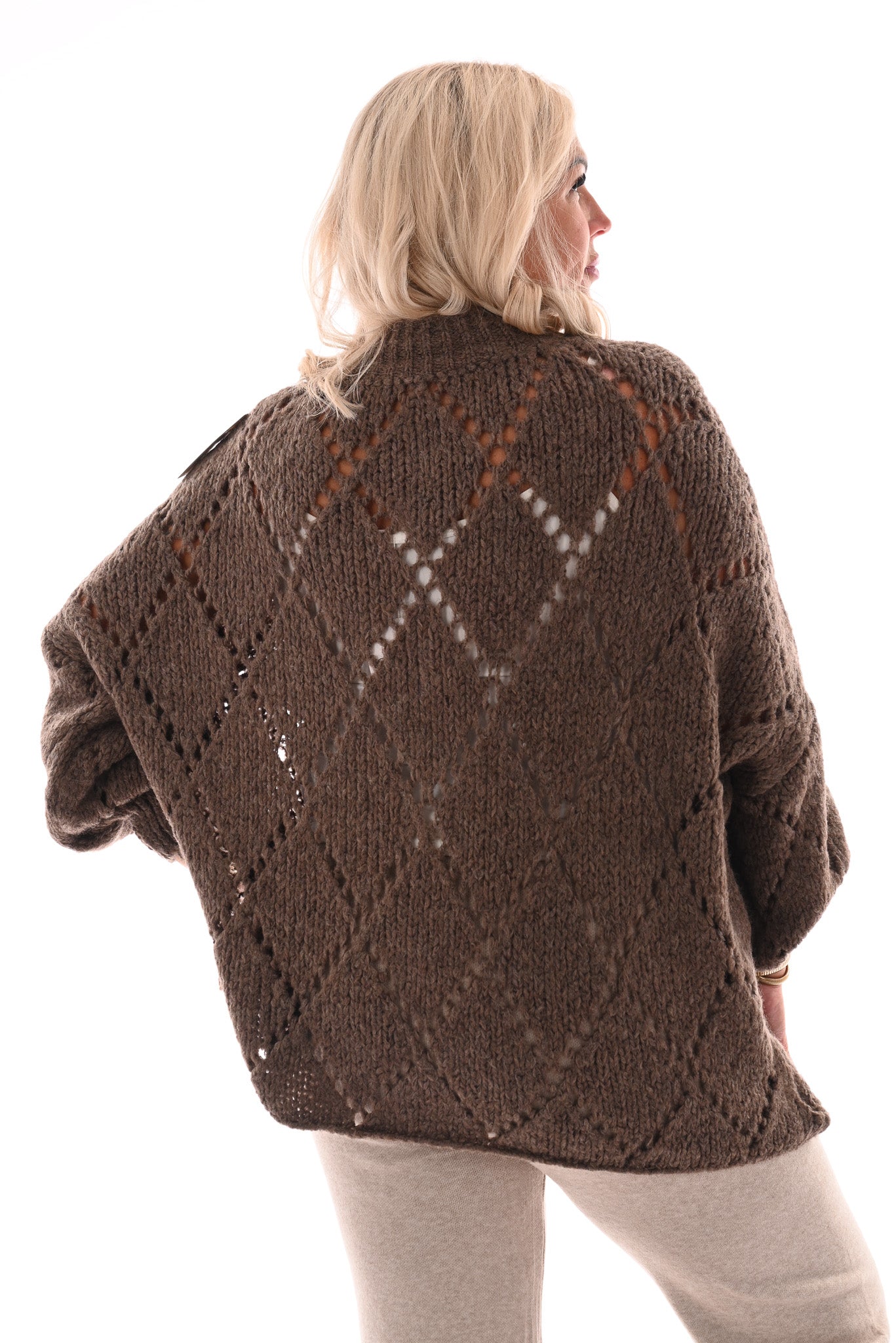 Gebreid vest ruit en knopen taupe