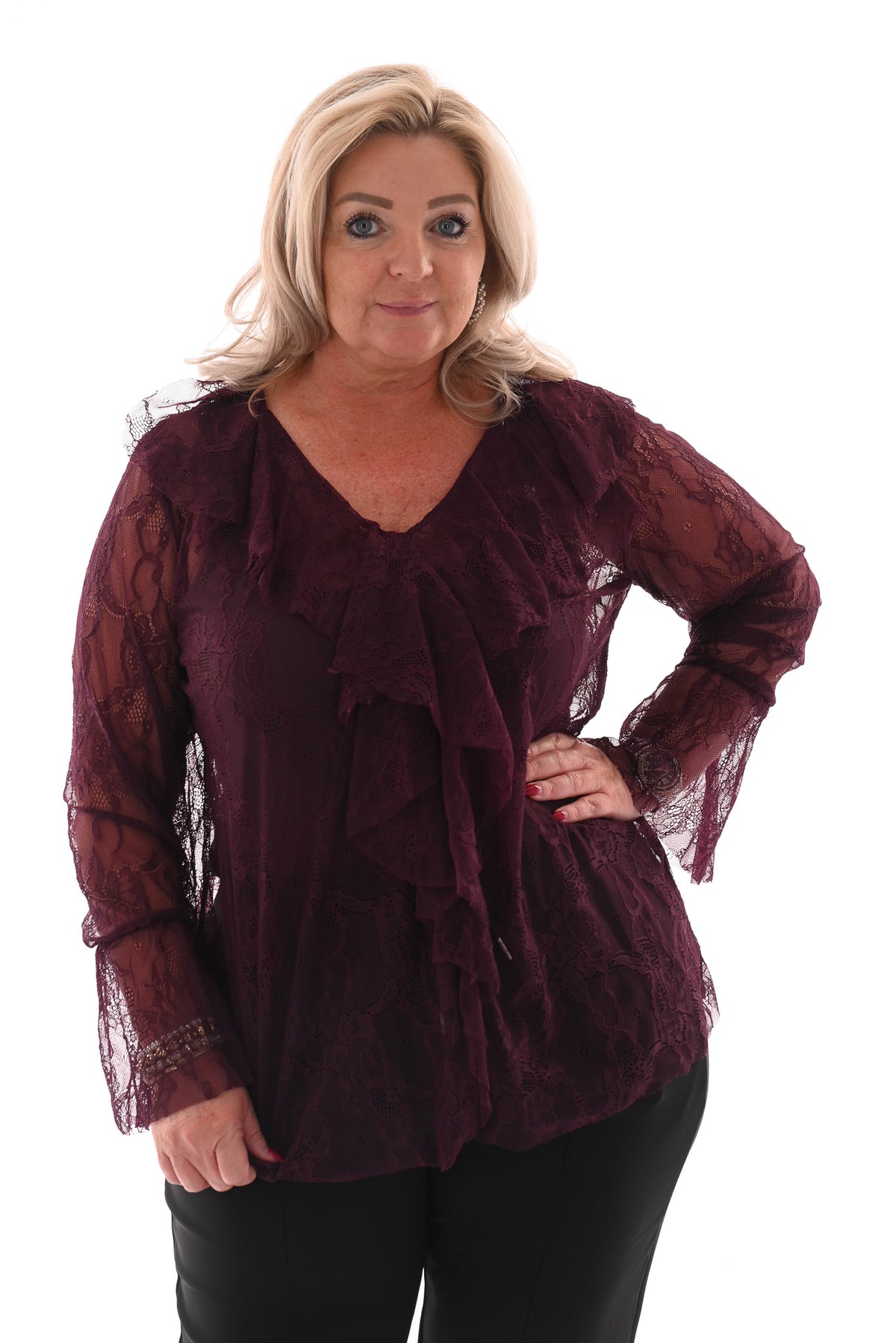 Kanten top roezel v-hals en trompetmouwen aubergine