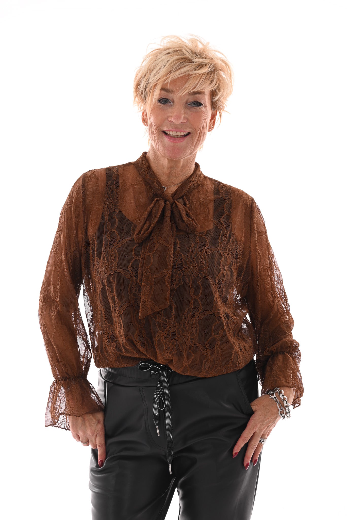 Kanten top met strik camel