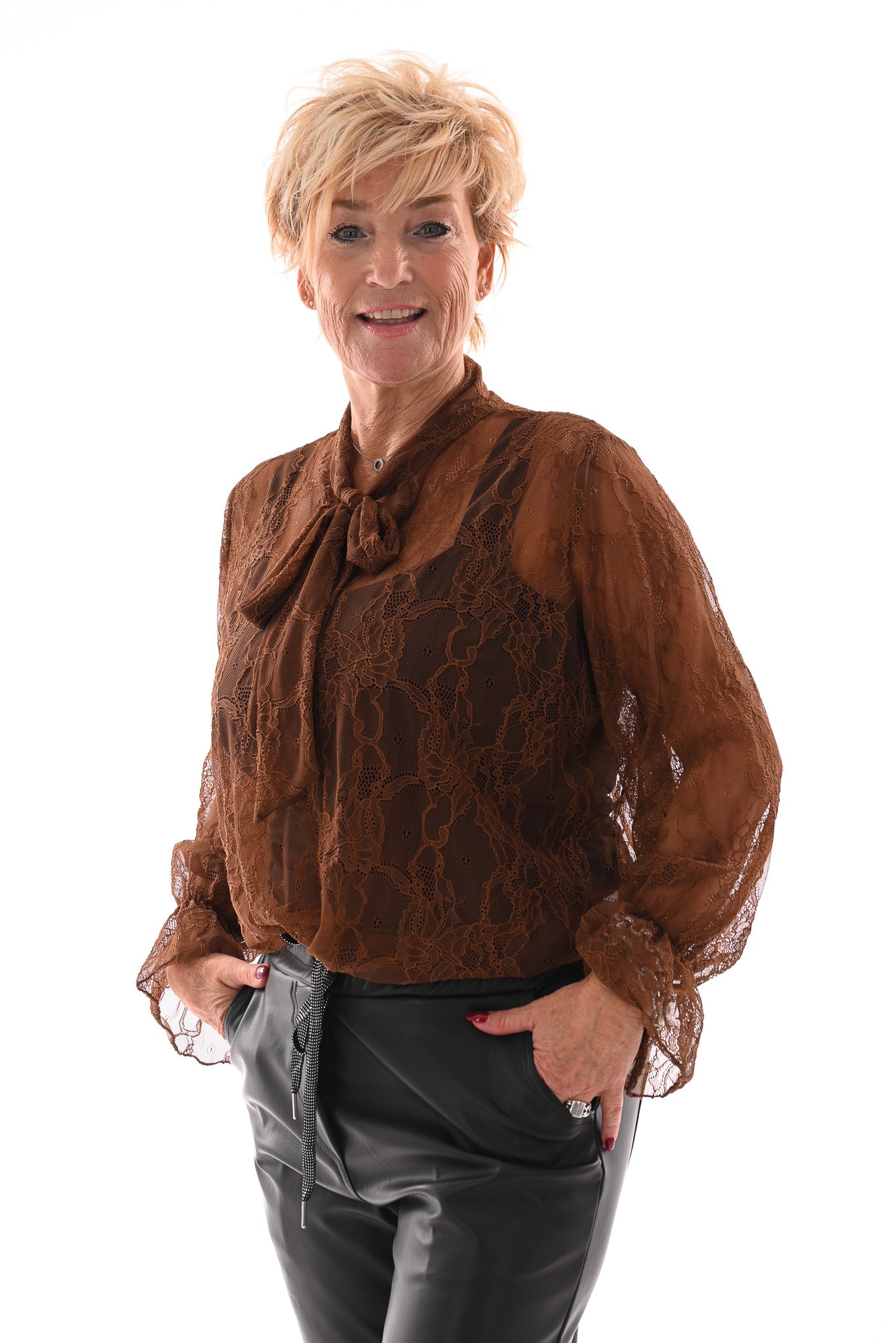 Kanten top met strik camel