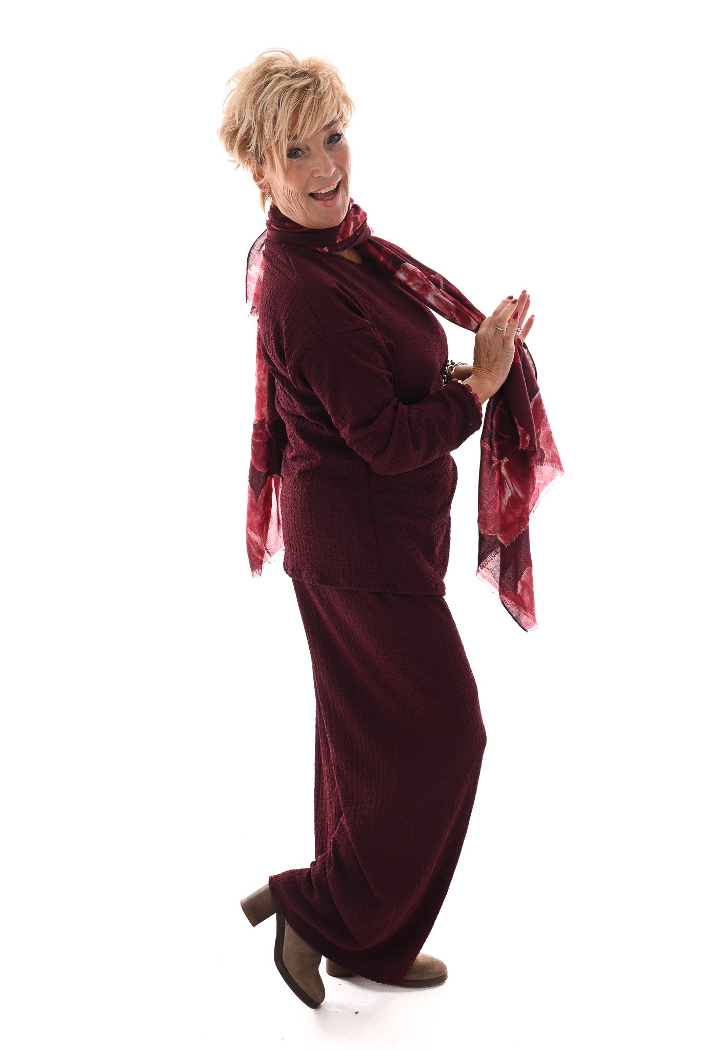 Tweedelig crepe pak met knoop lange mouwen bordeaux