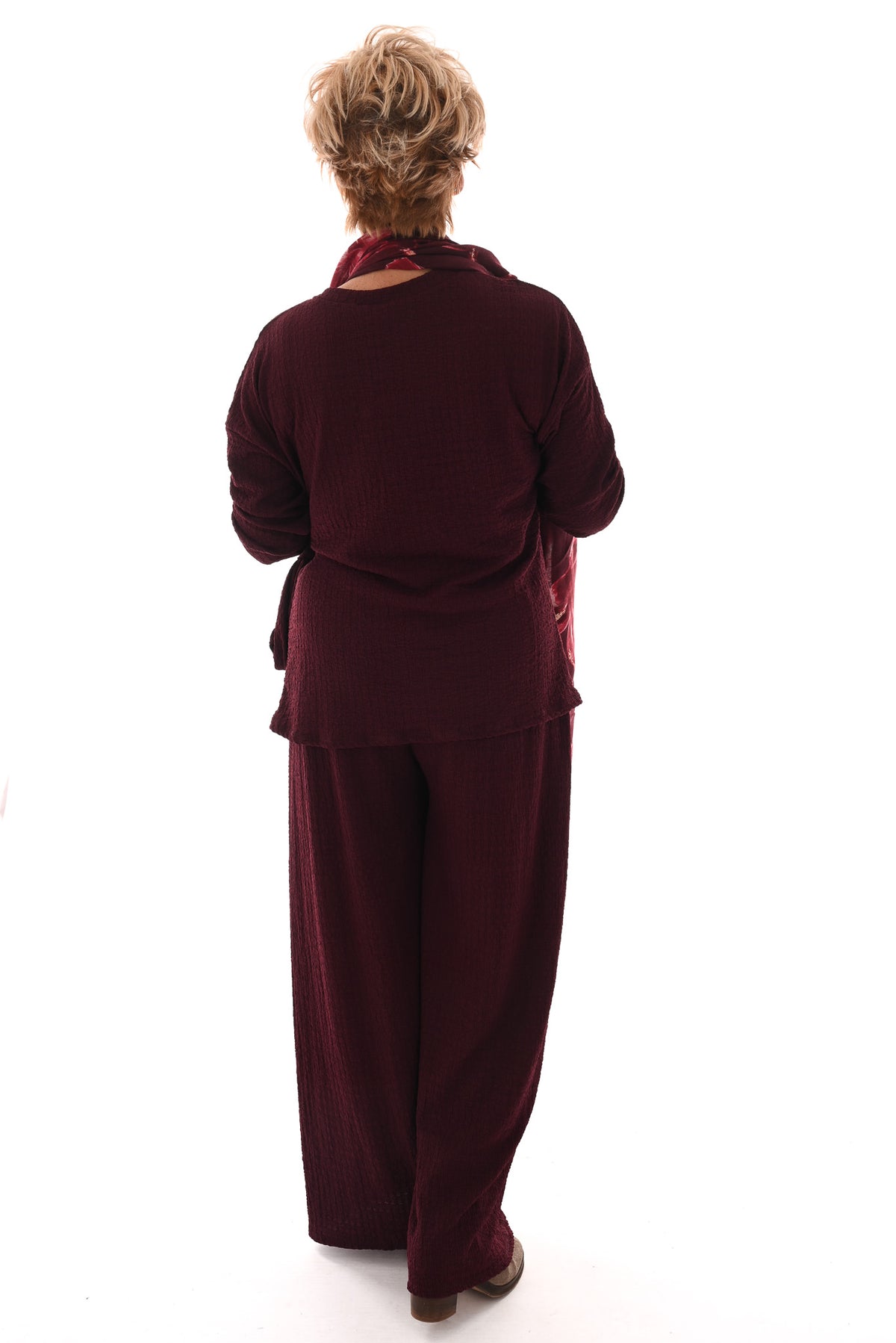 Tweedelig crepe pak met knoop lange mouwen bordeaux