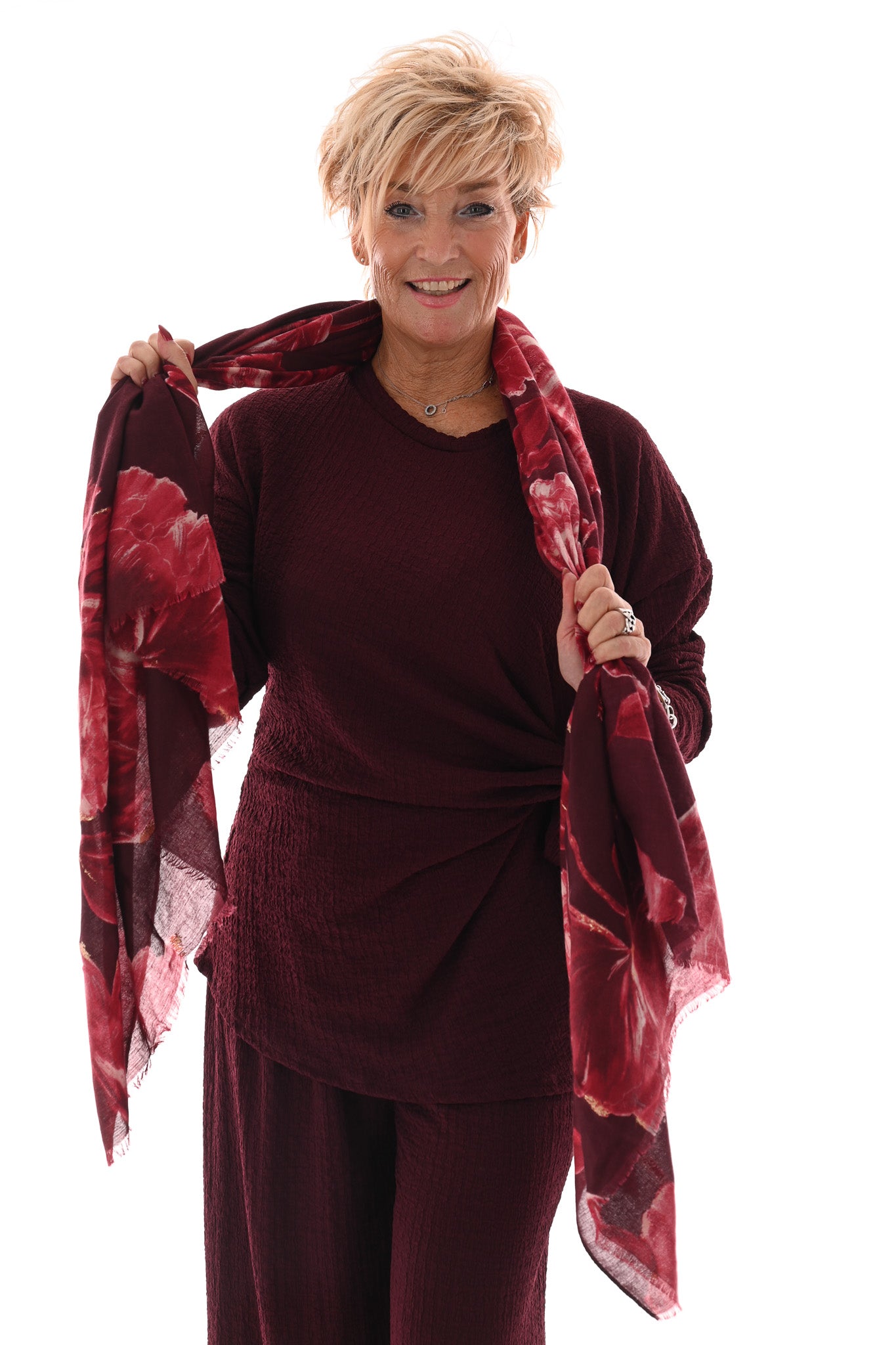 Tweedelig crepe pak met knoop lange mouwen bordeaux