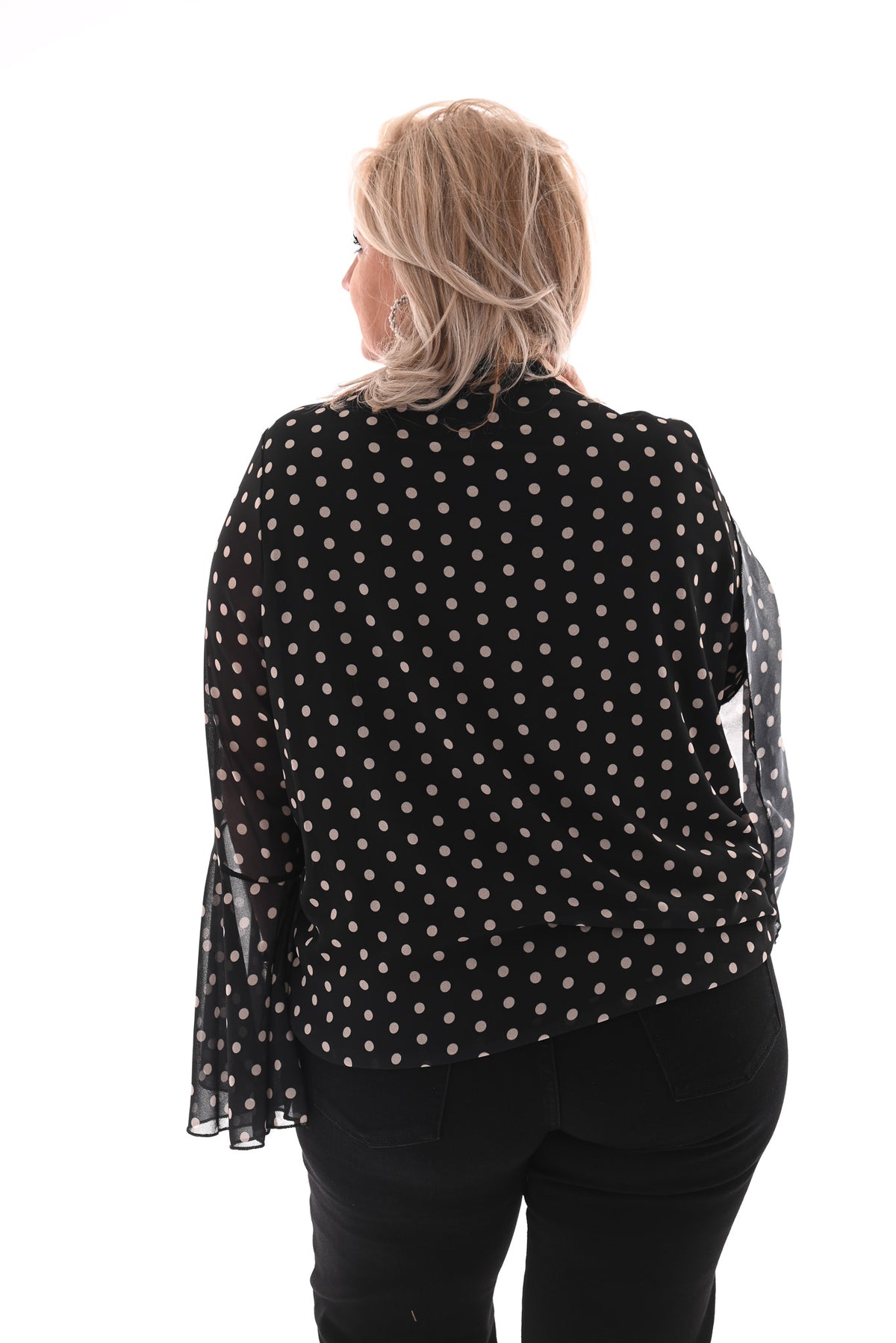 Top dots met strik en trompetmouwen zwart