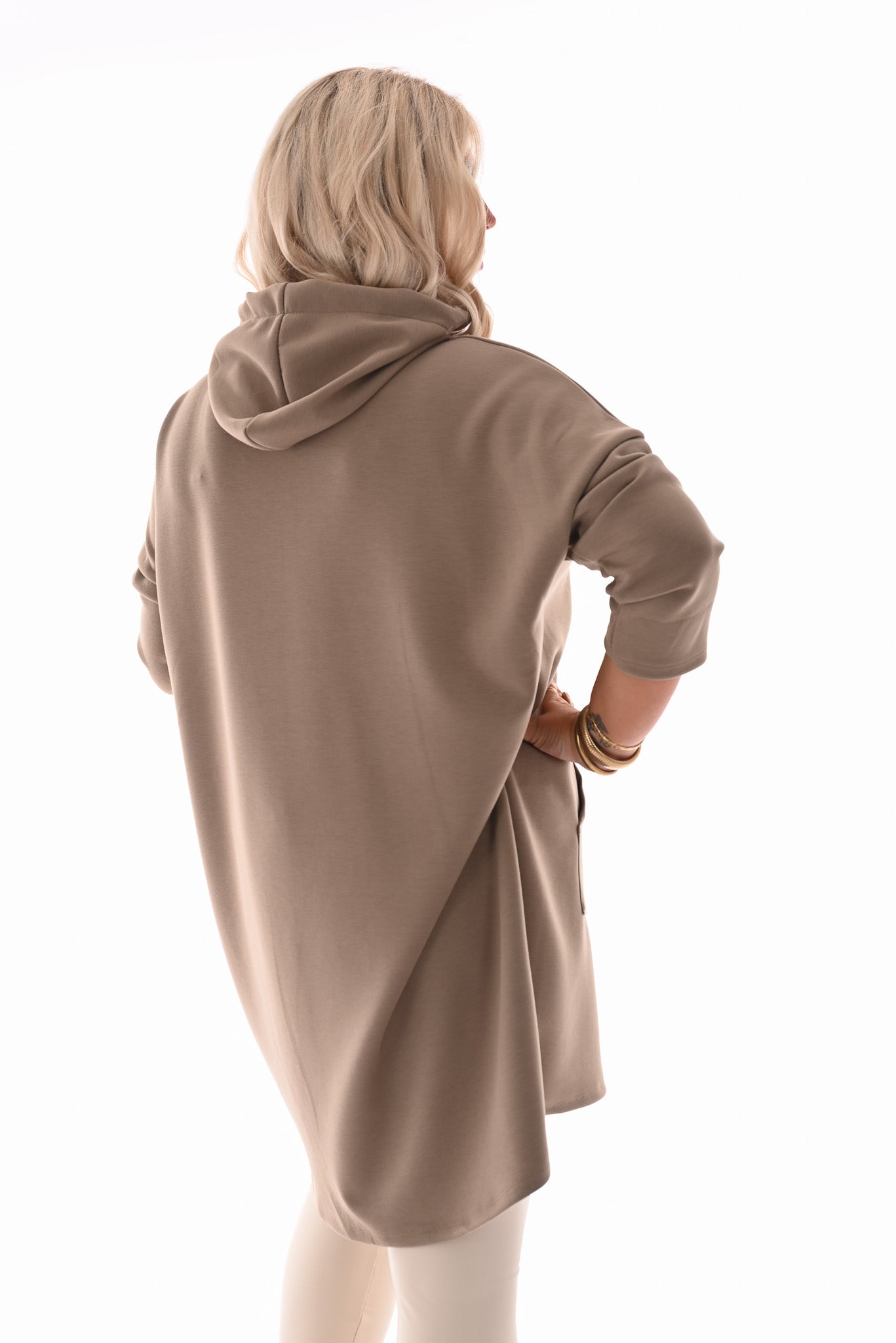 Sweaterdress met capuchon taupe