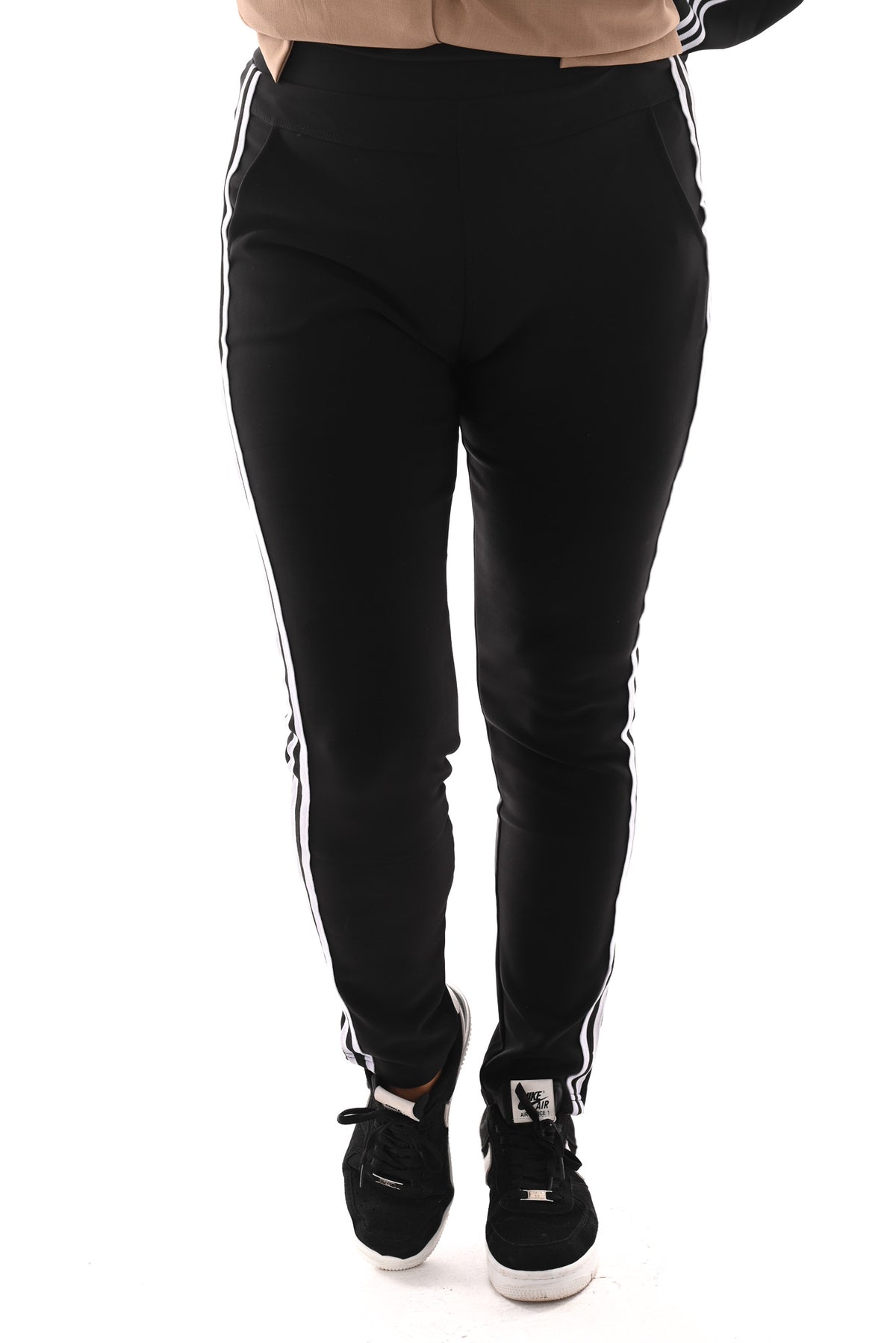 Comfy tregging met zakken en bies zwart