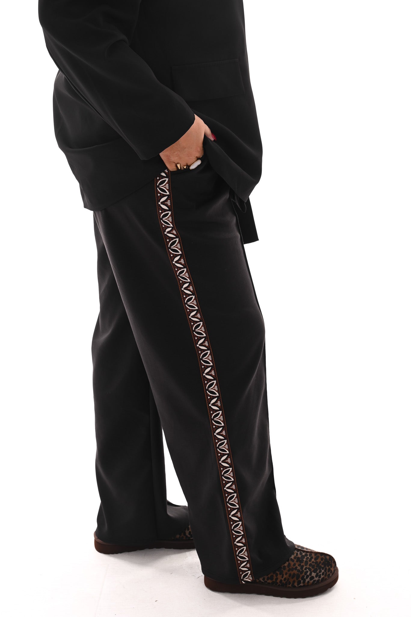Wide leg joggingsbroek met bies zwart
