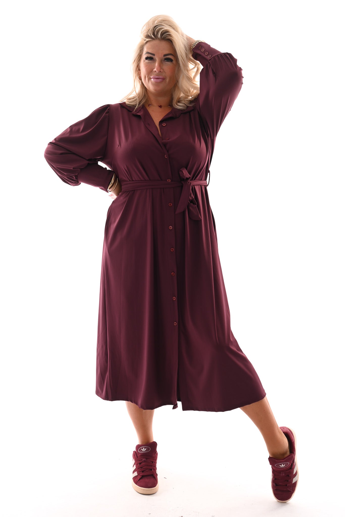 Lange travel jurk doorknoop met ceintuur aubergine
