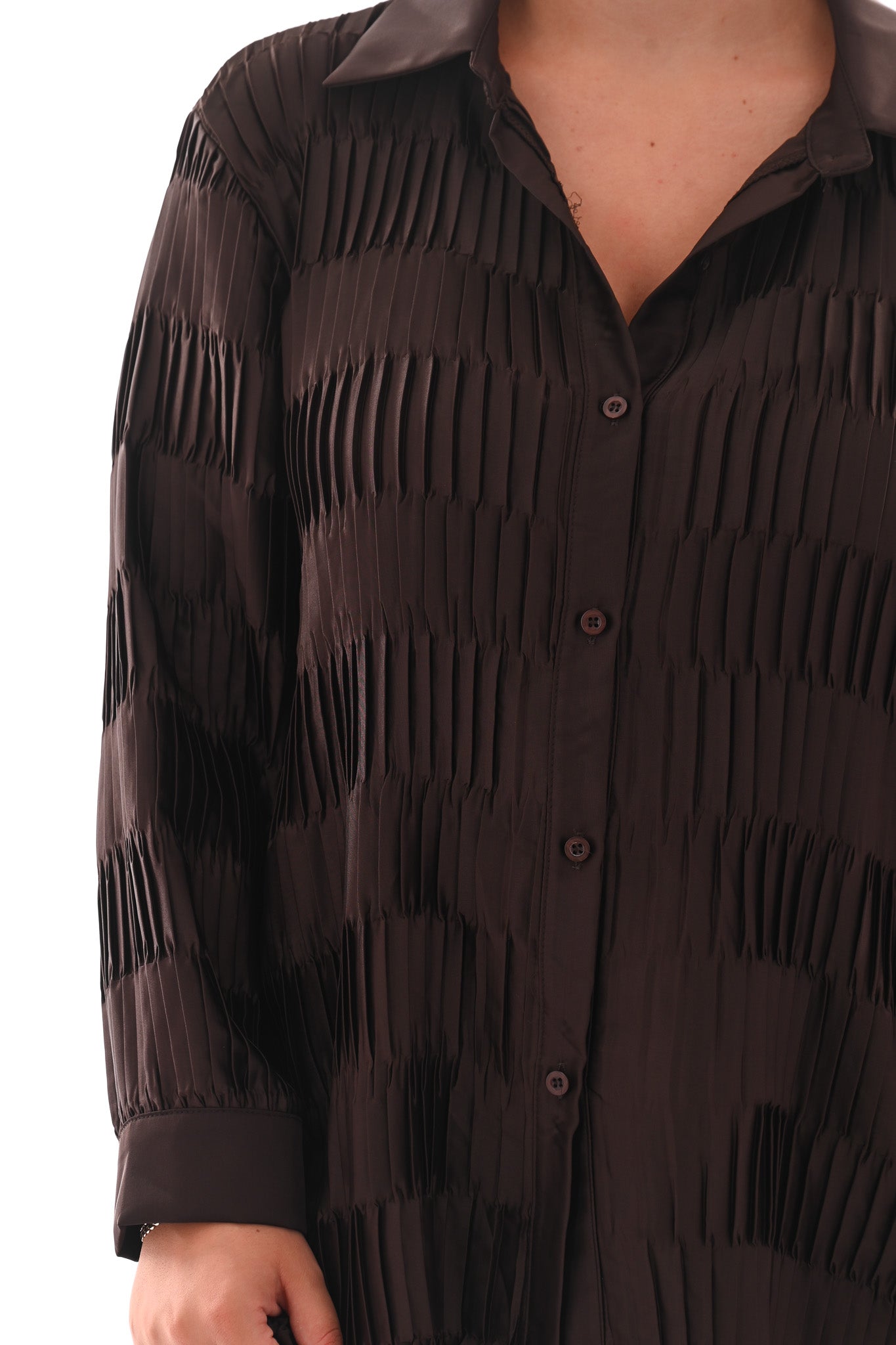 Silky doorknoop blouse structuur plisse donkerbruin