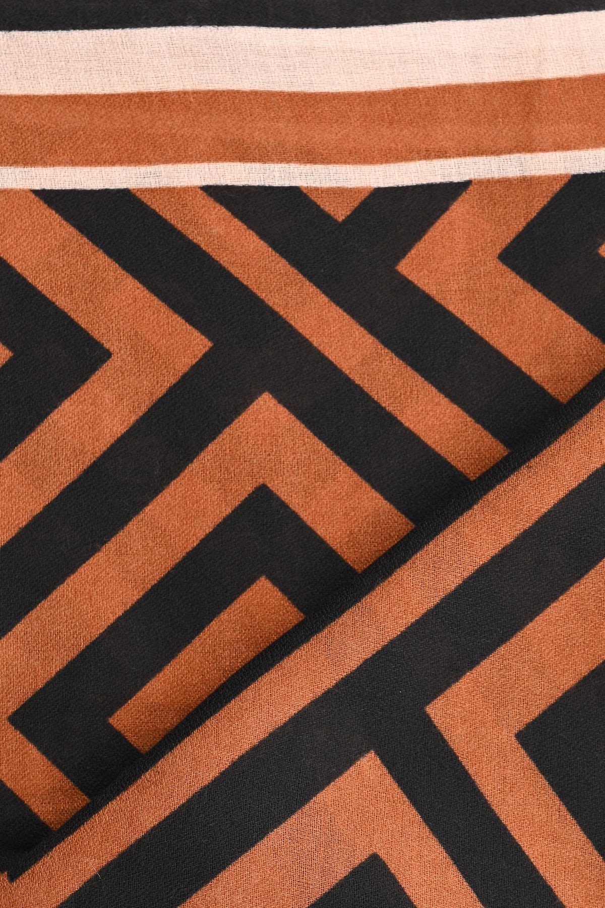 Sjaal maze camel/zwart