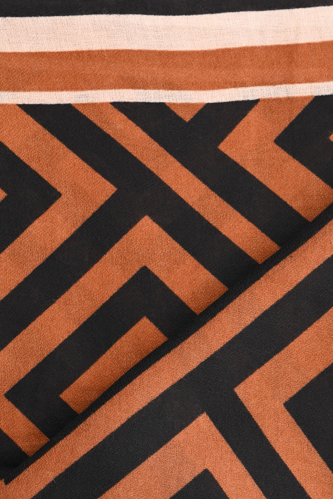 Sjaal maze camel/zwart
