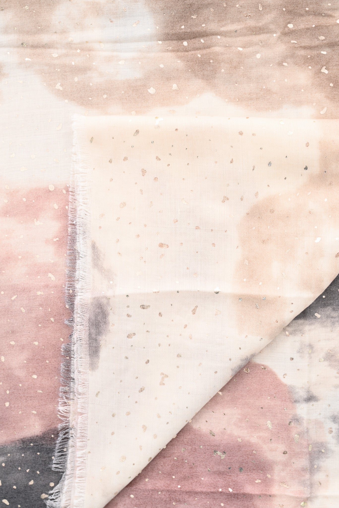Sjaal abstract inkt beige