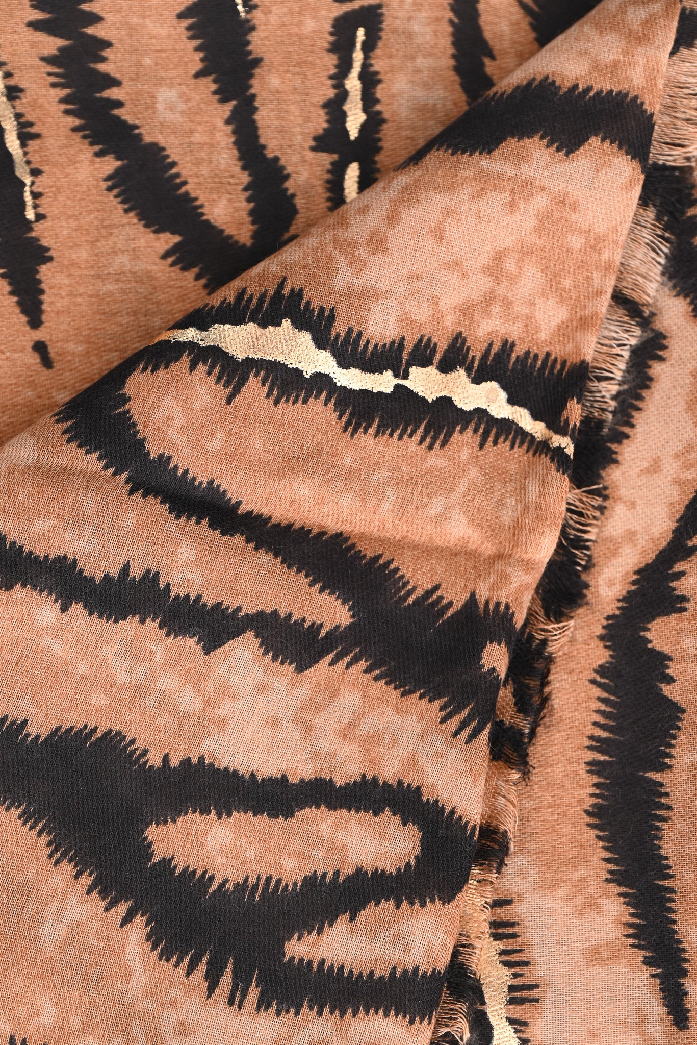 Sjaal tijger print camel