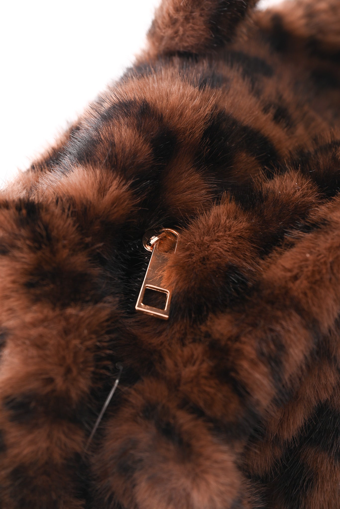 Faux fur shopper panter print bruin
