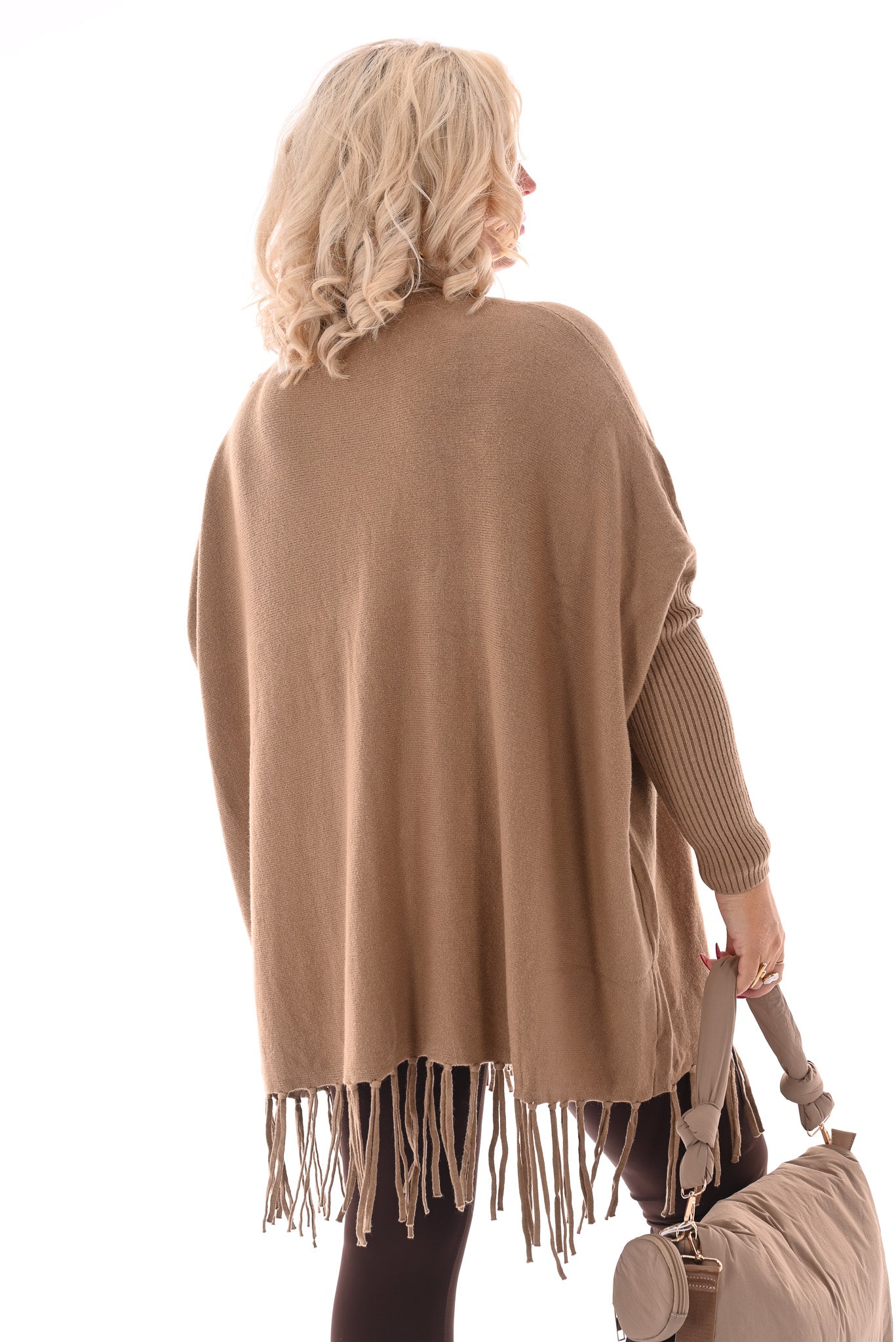 Trui franjes en knopen camel