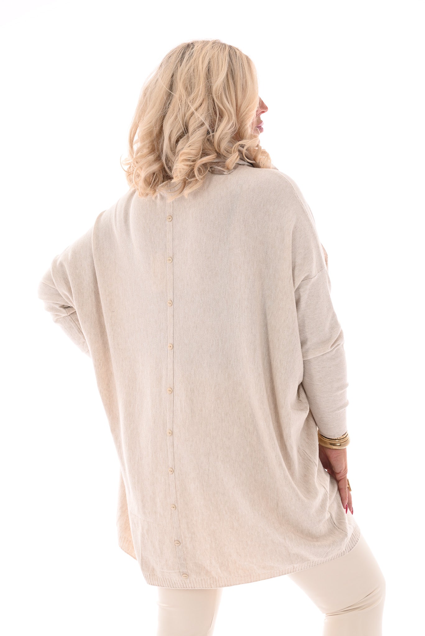 Trui met zakken en knoopjes beige