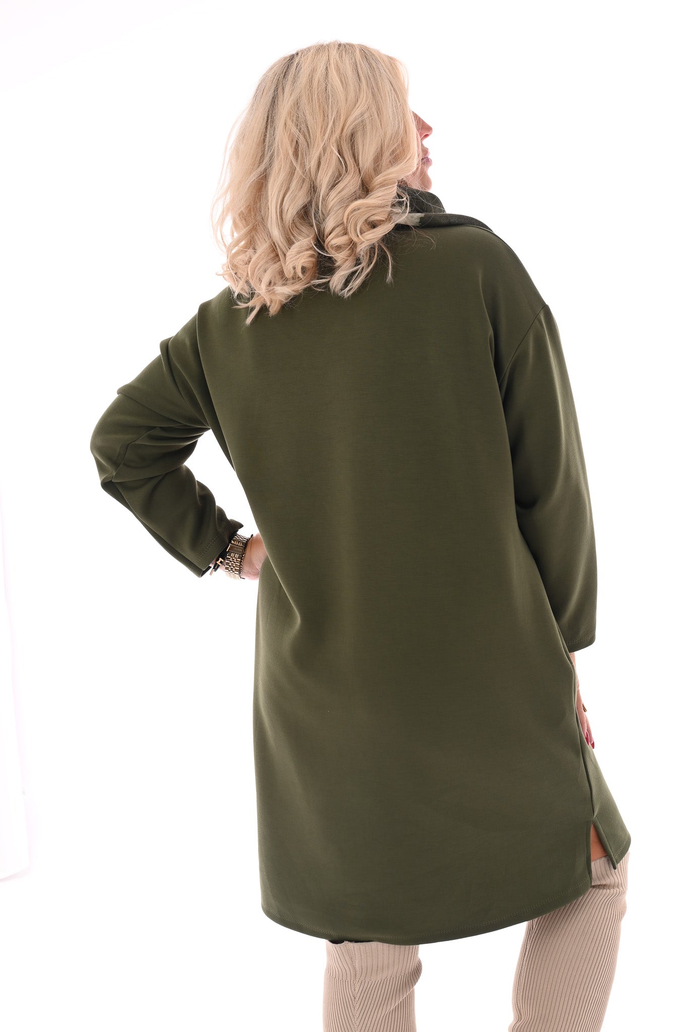 Sweaterdress v-hals applicatie legergroen