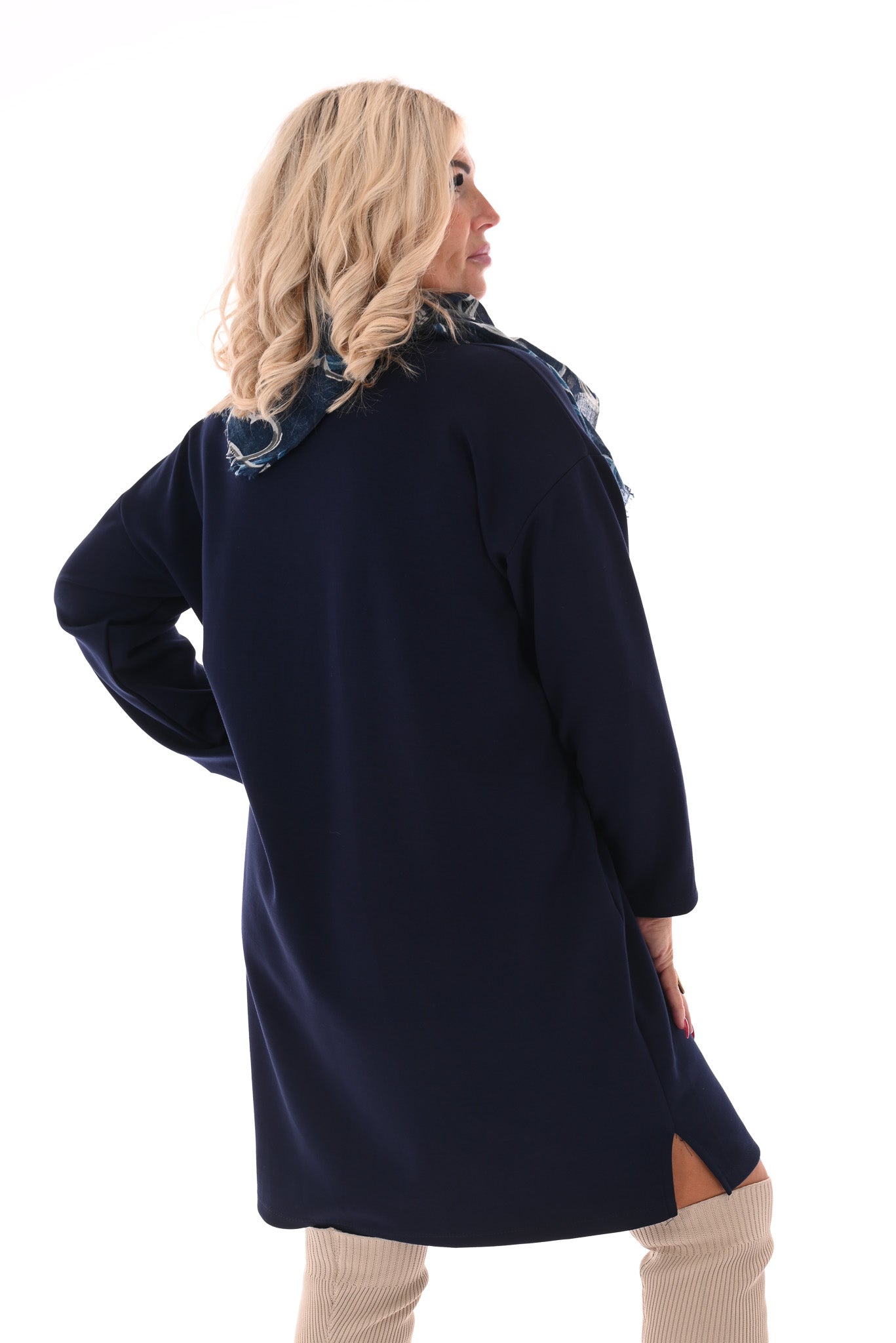 Sweaterdress v-hals applicatie marineblauw