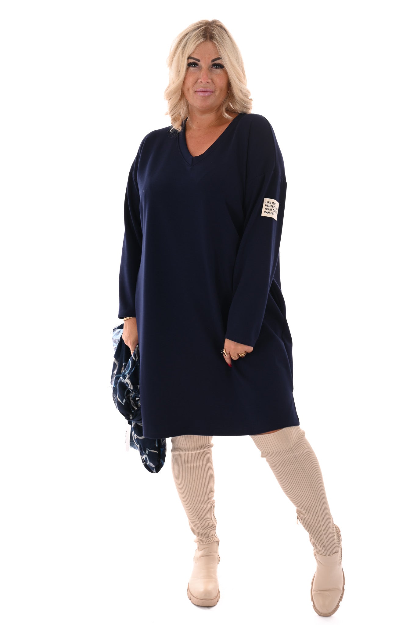 Sweaterdress v-hals applicatie marineblauw