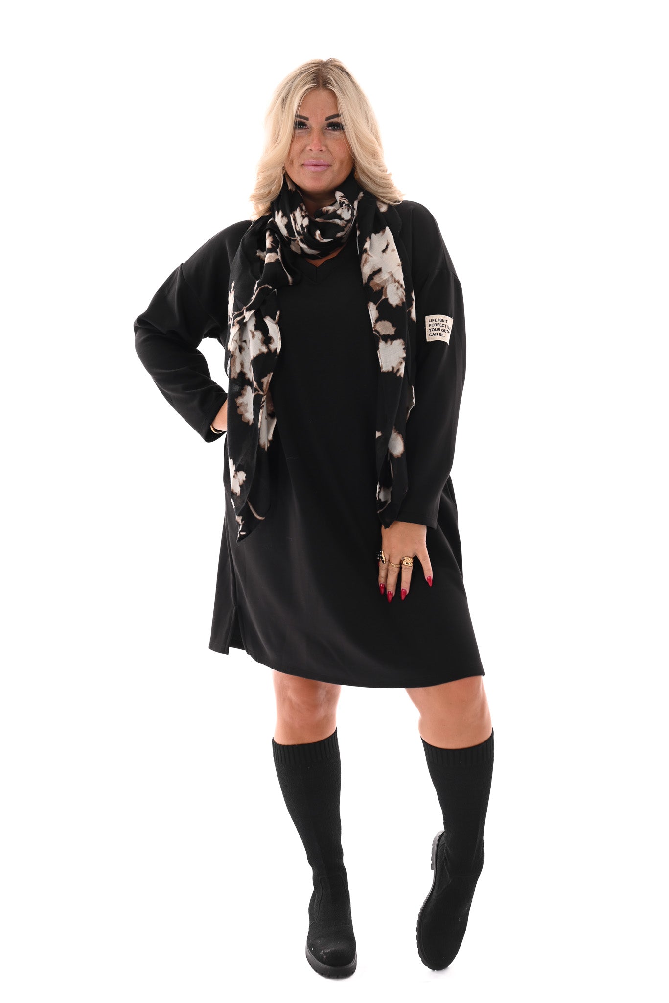 Sweaterdress v-hals applicatie zwart