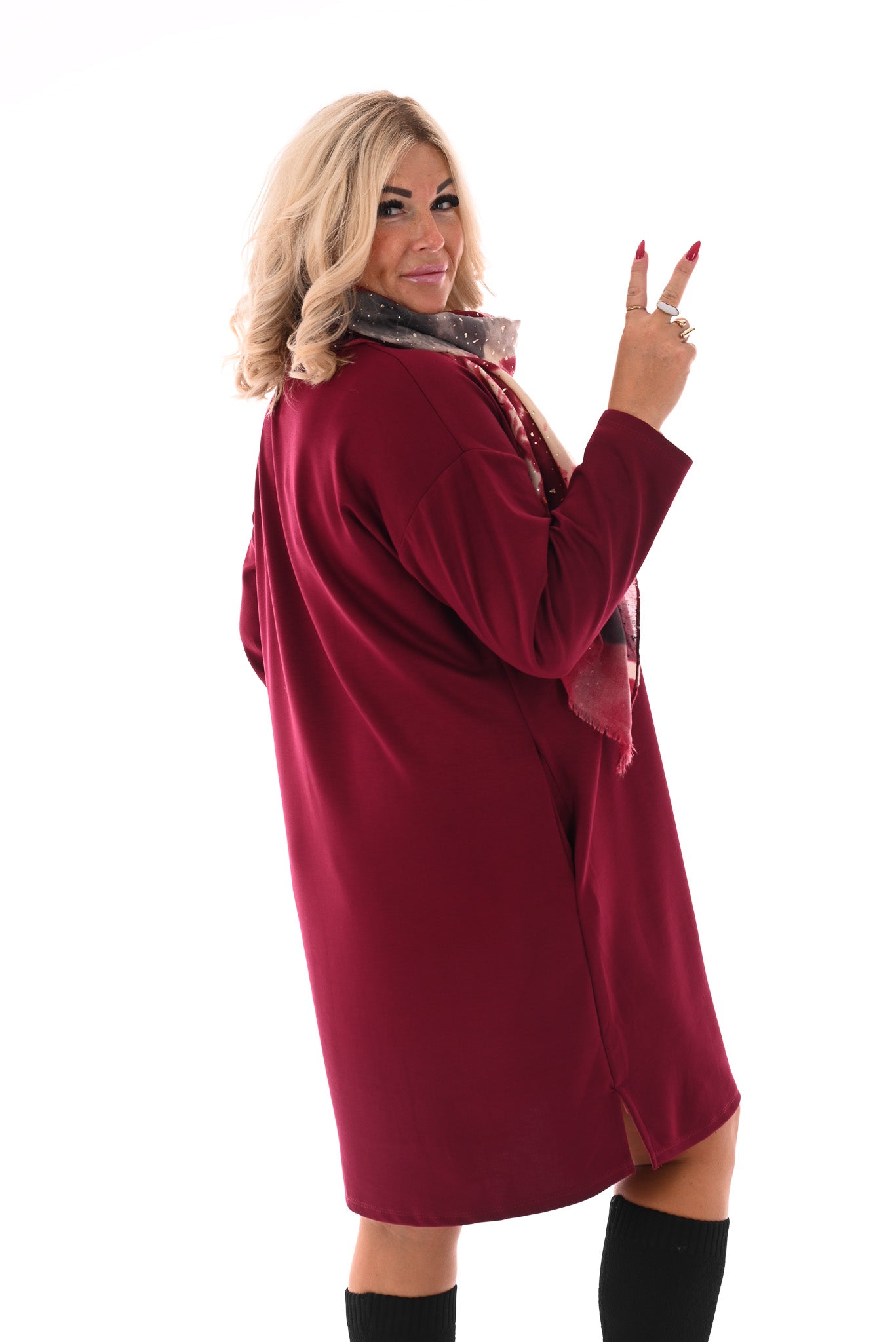 Sweaterdress v-hals applicatie bordeaux