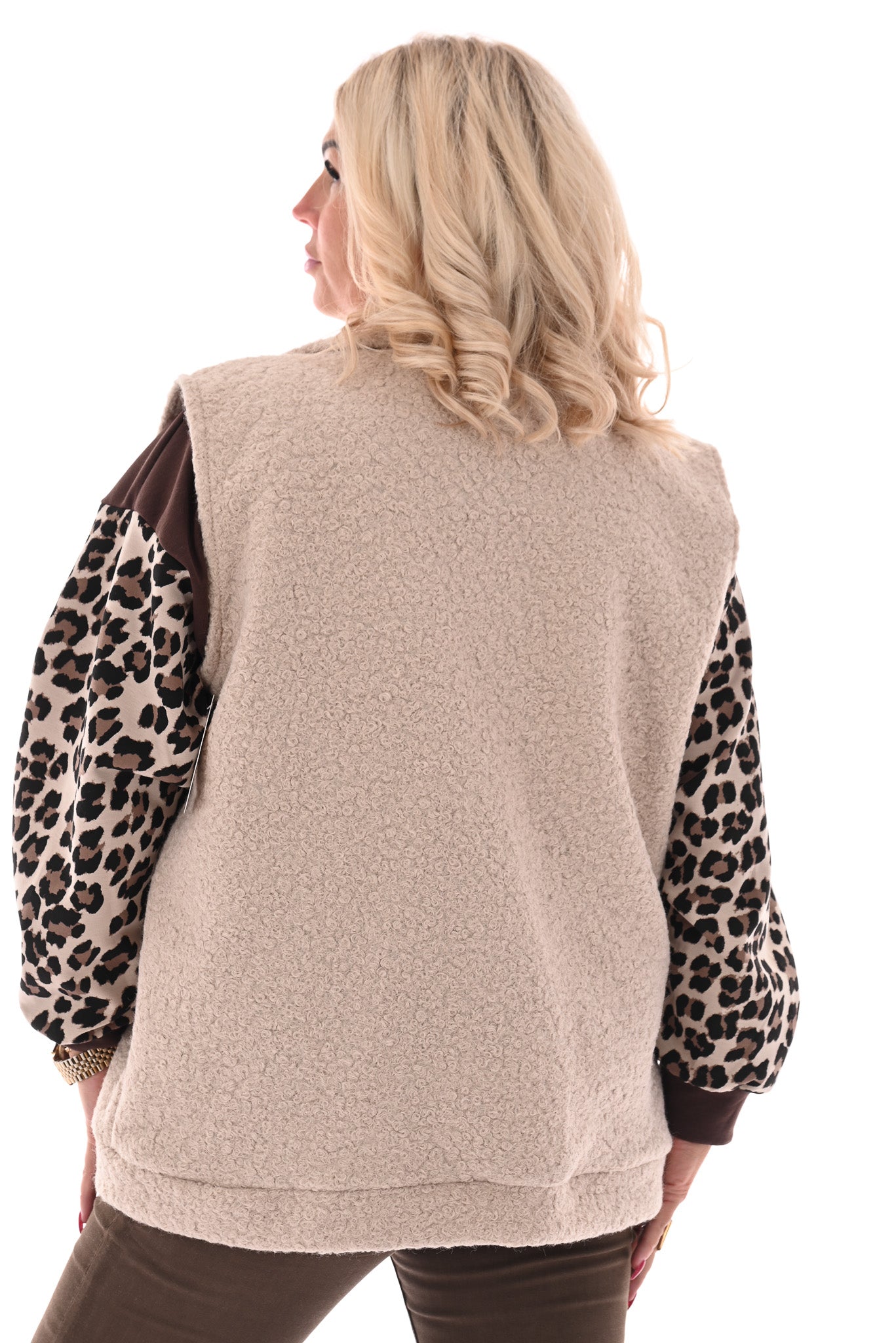 Boucle gilet met knopen en zakken beige