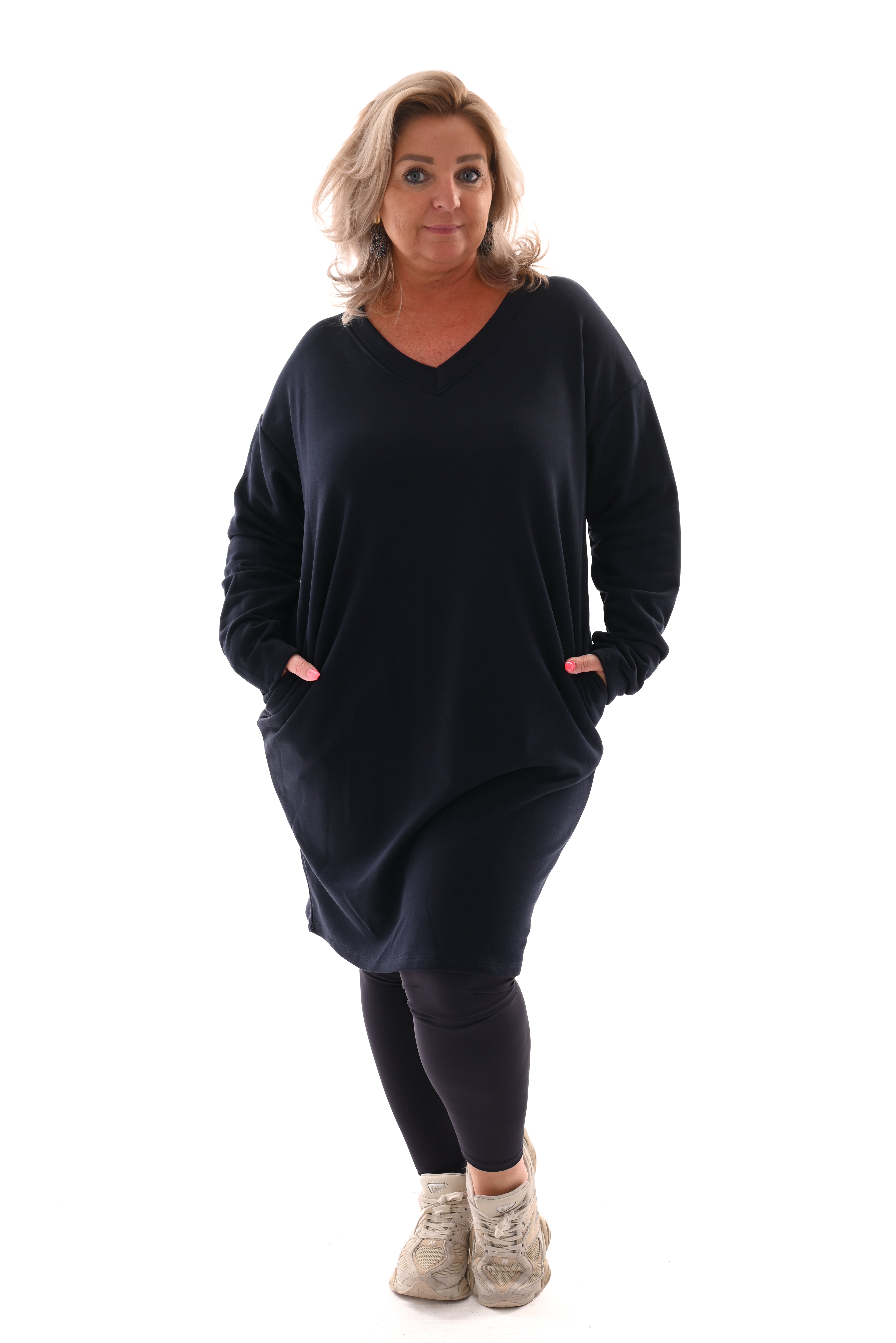 Sweaterdress v-hals uni marineblauw