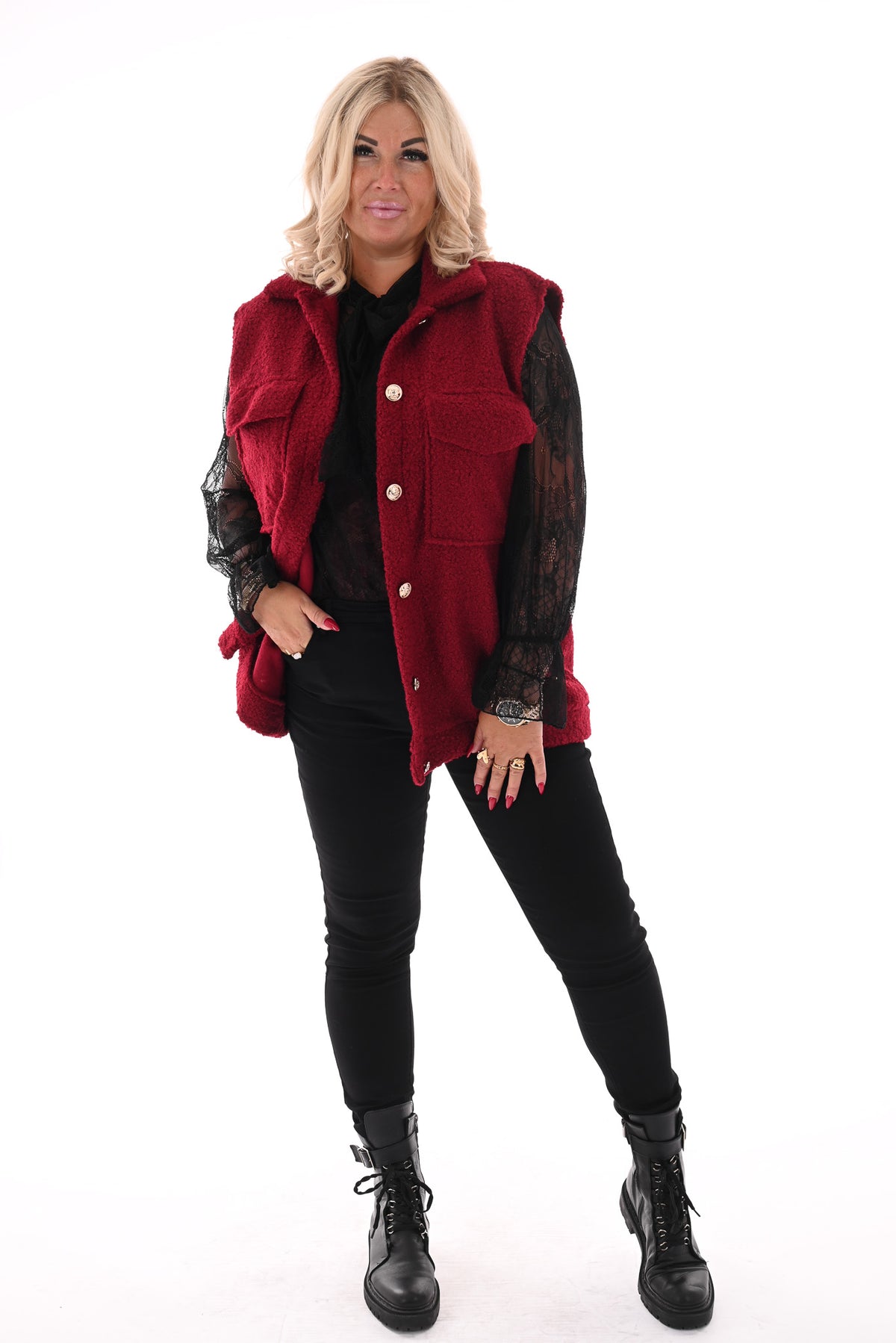 Boucle gilet met knopen en zakken bordeaux