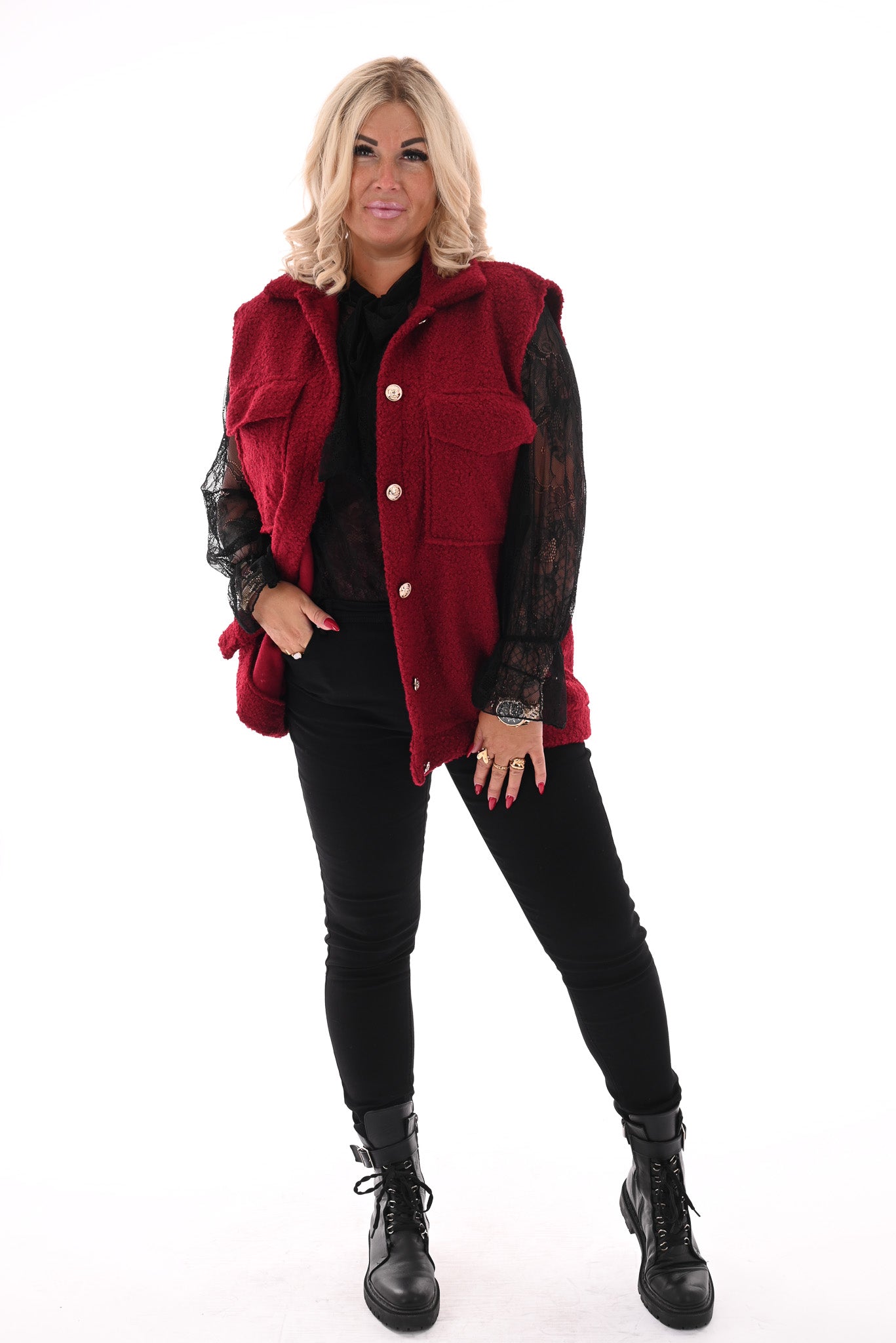Boucle gilet met knopen en zakken bordeaux
