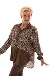 Doorknoop blouse silky panterprint donkerbruin