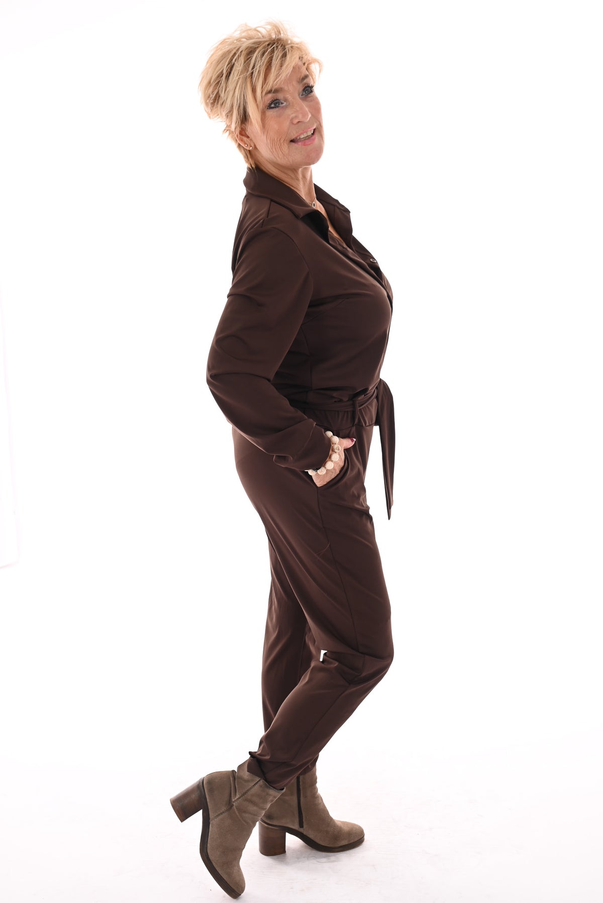 Travel jumpsuit met ceintuur bruin