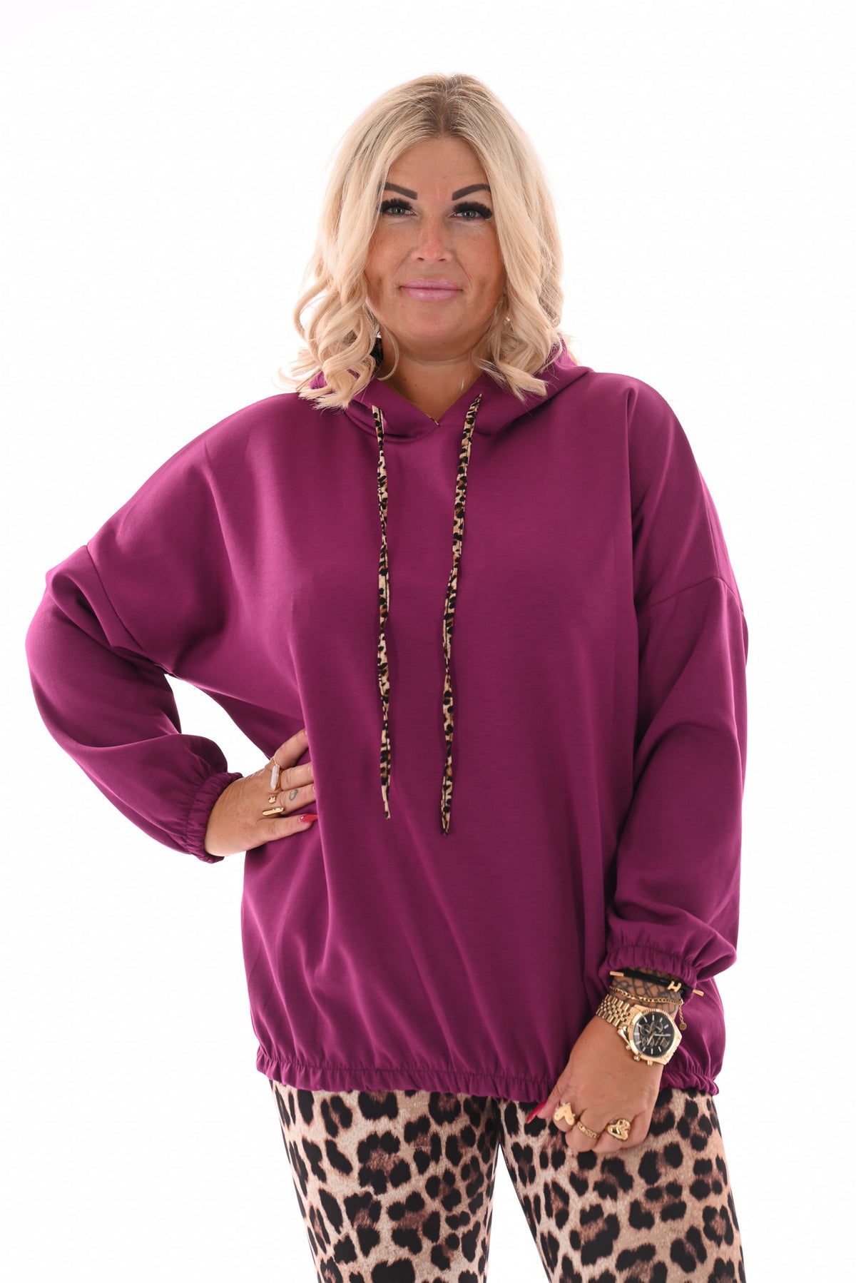 Sweater met capuchon panterprint randje magenta