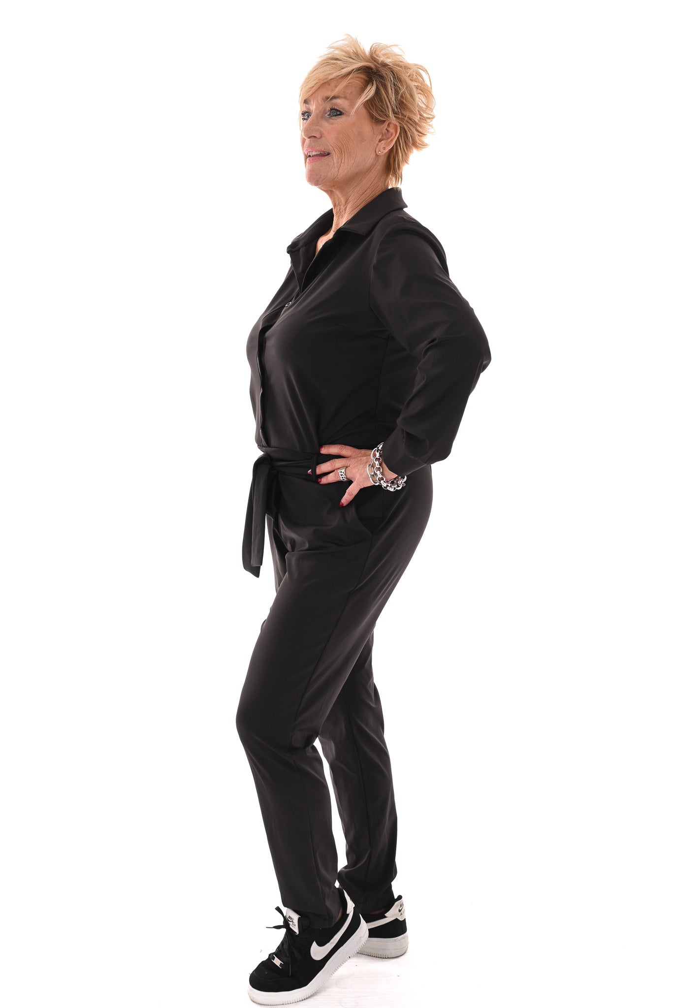 Travel jumpsuit met ceintuur zwart