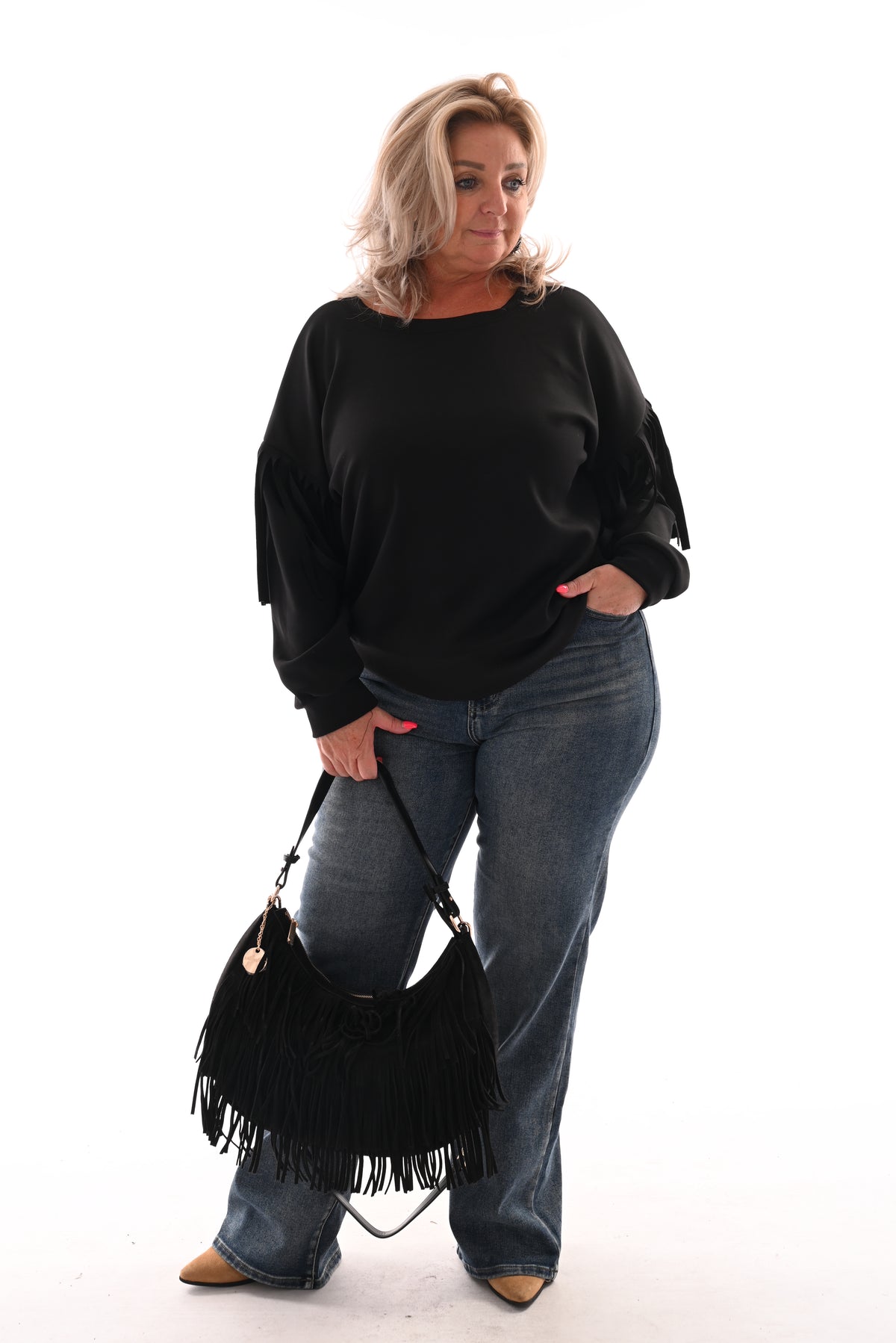 Sweater met franjes aan de mouwen zwart