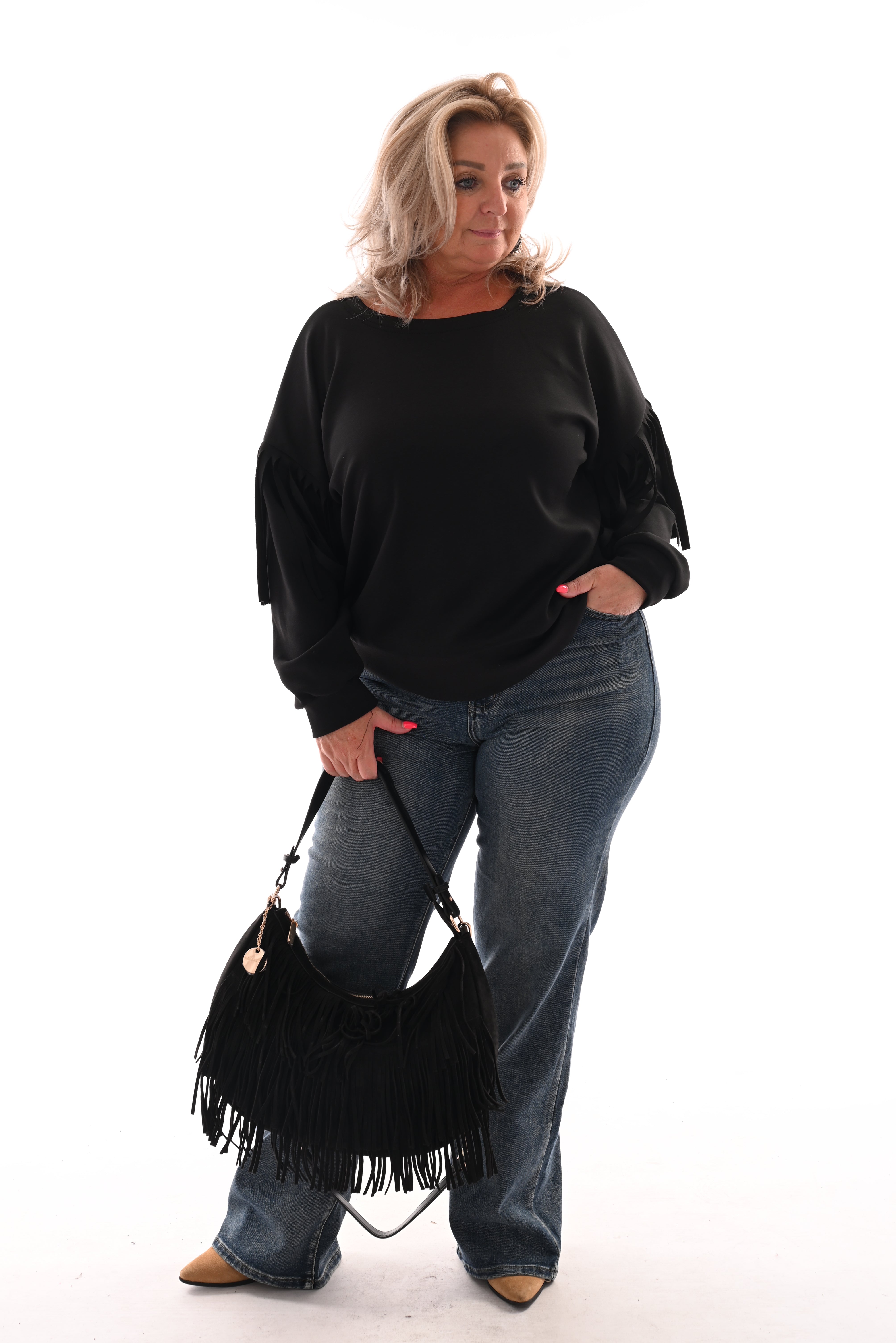 Sweater met franjes aan de mouwen zwart