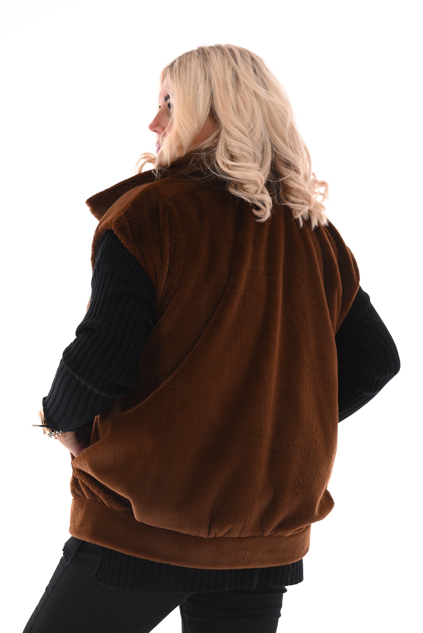 Gilet faux fur met zakken bruin