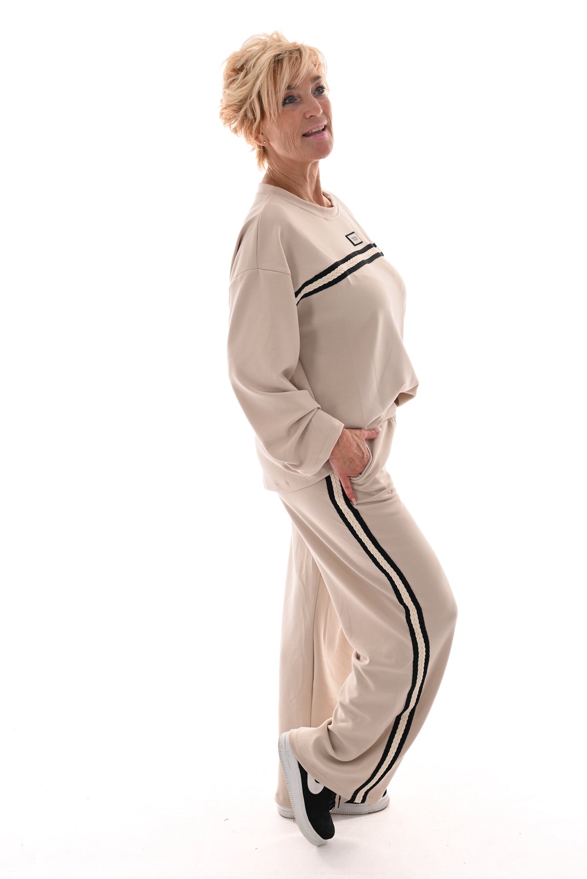Tweedelig set nin strepenbies beige