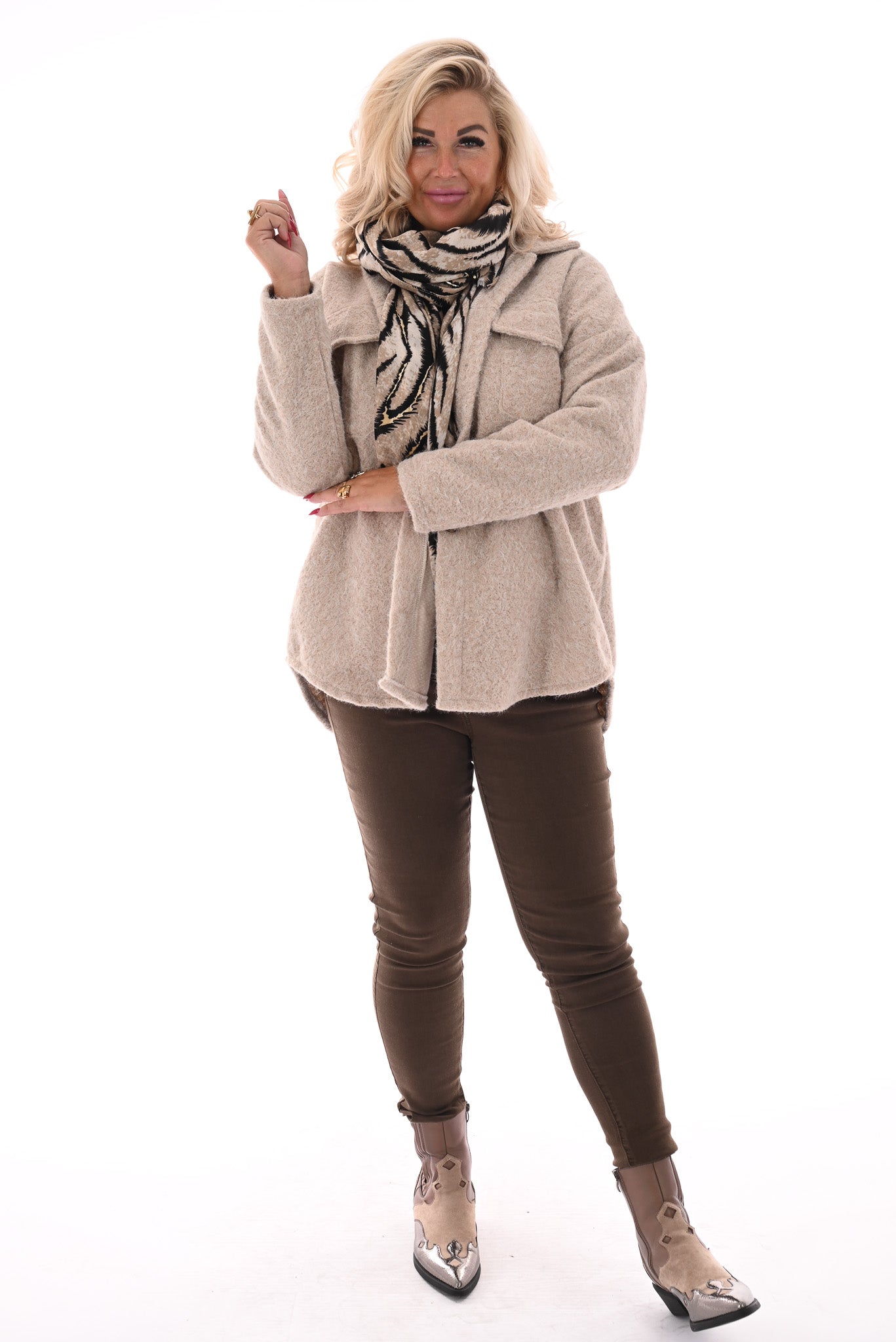 Wavy boucle jas beige