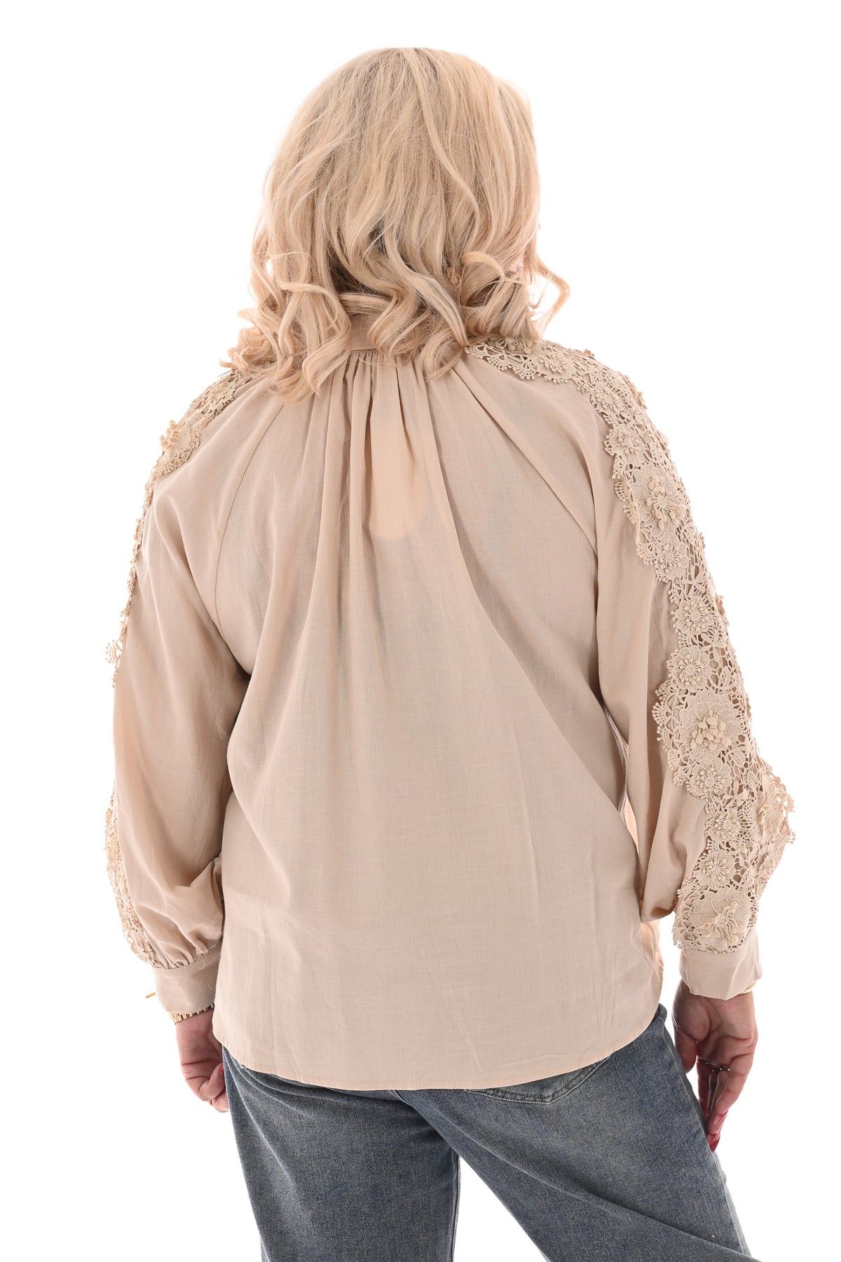 Blouse met kanten bloemen mouwen creme