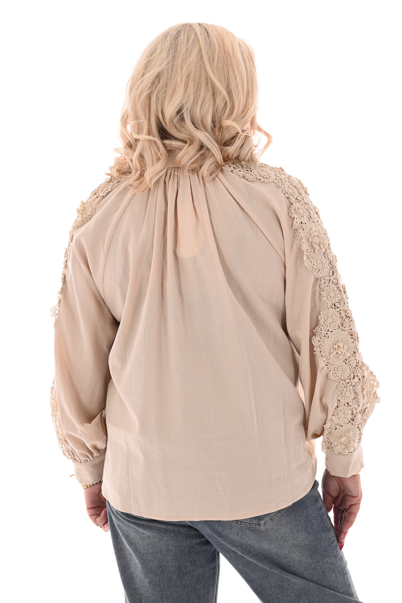 Blouse met kanten bloemen mouwen creme