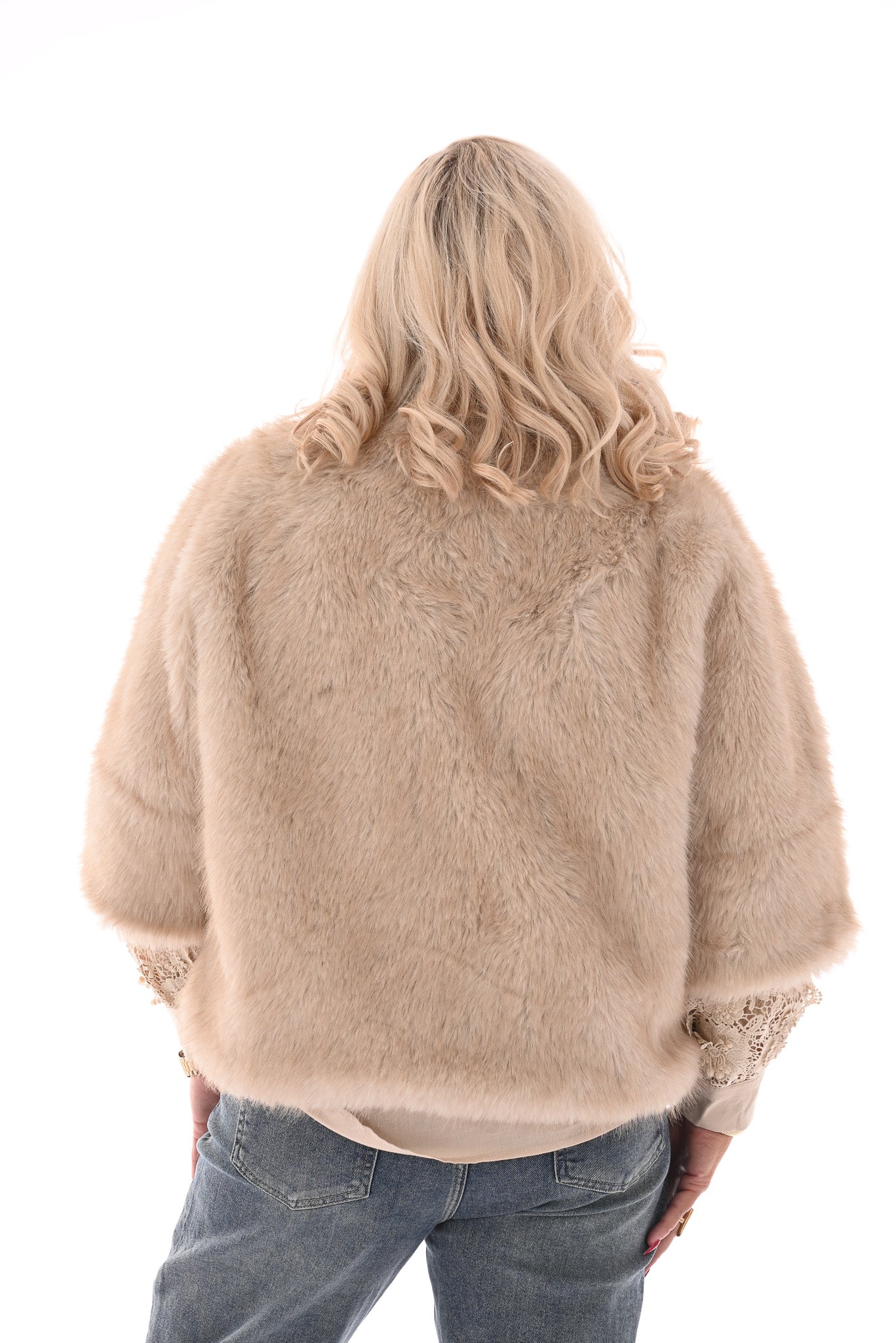 Faux fur jas korte mouwen en opstaande kraag roomwit