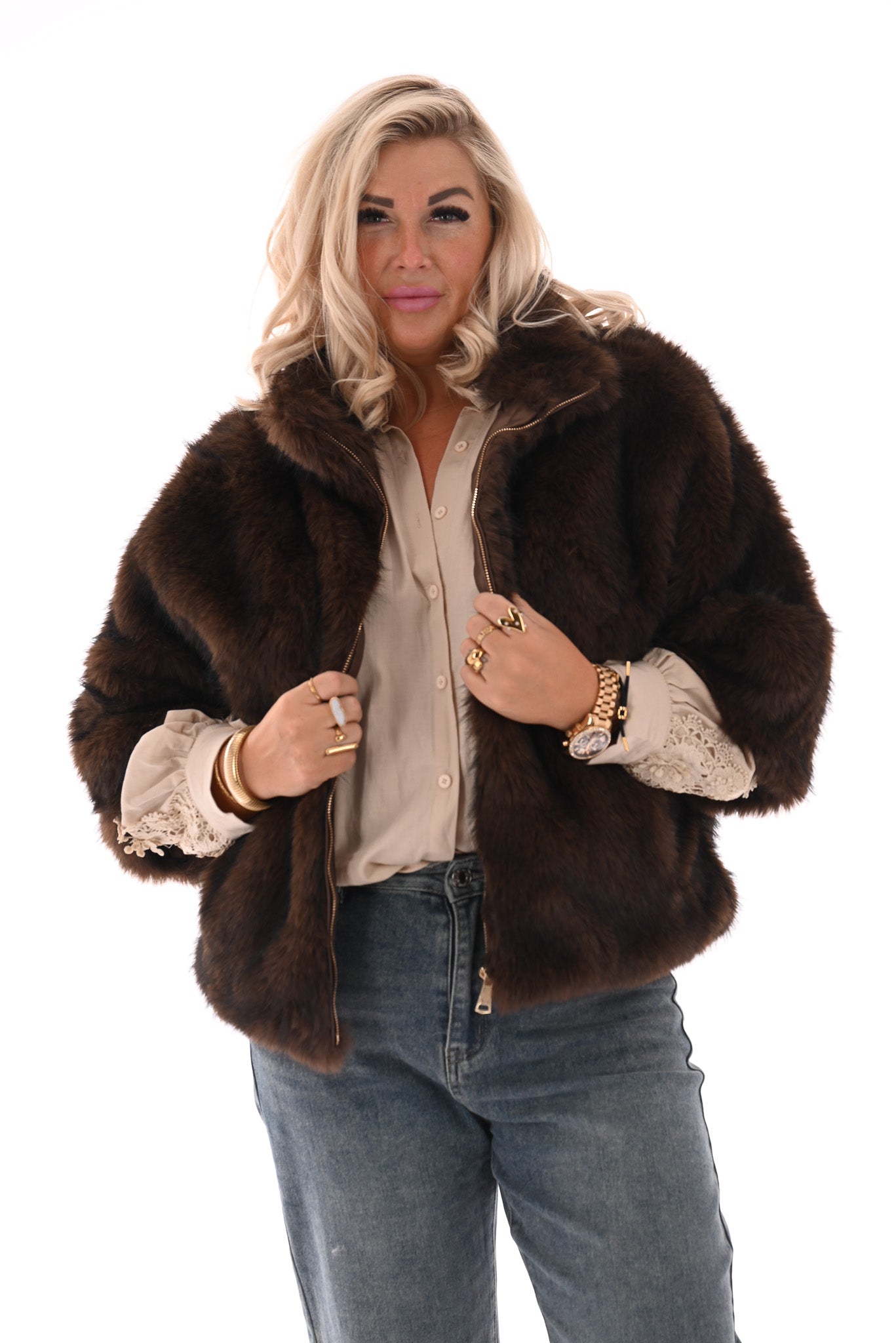 Faux fur jas korte mouwen en opstaande kraag bruin
