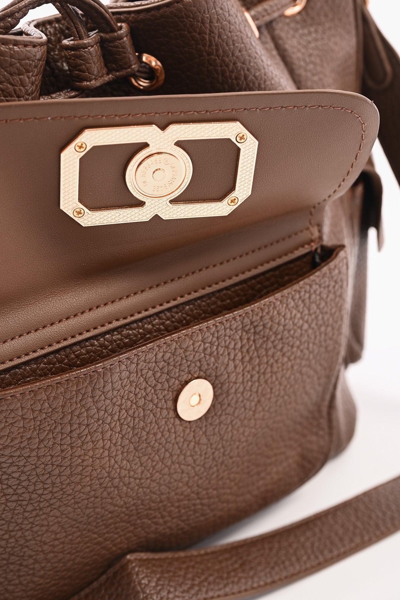 Crossbody tas goude details bruin
