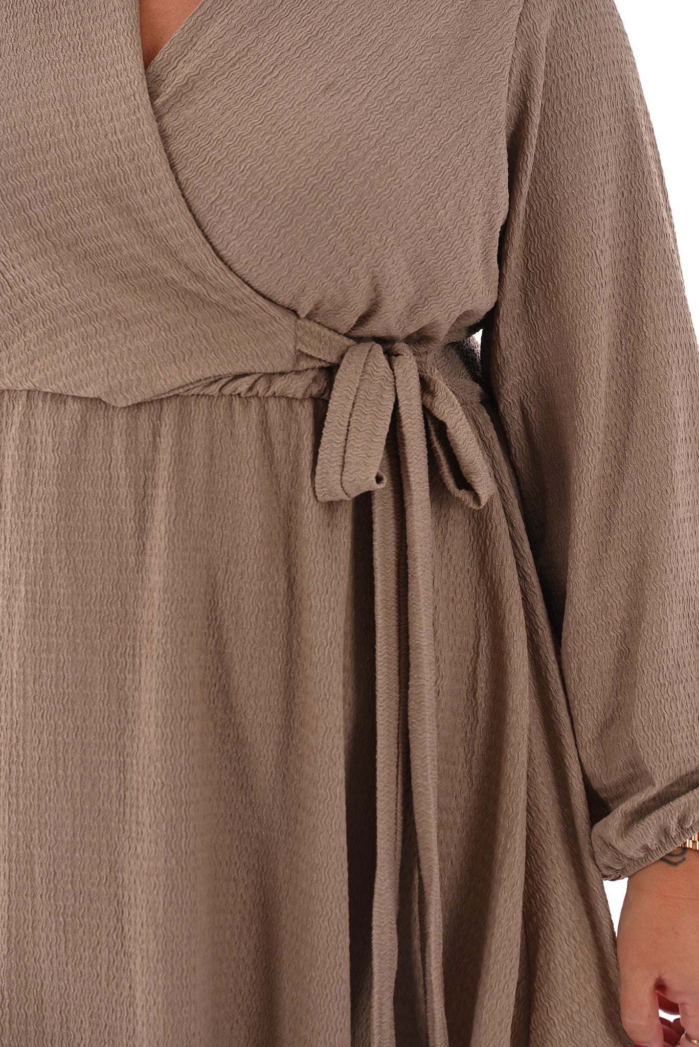 Korte crepe jurk met strik uni beige