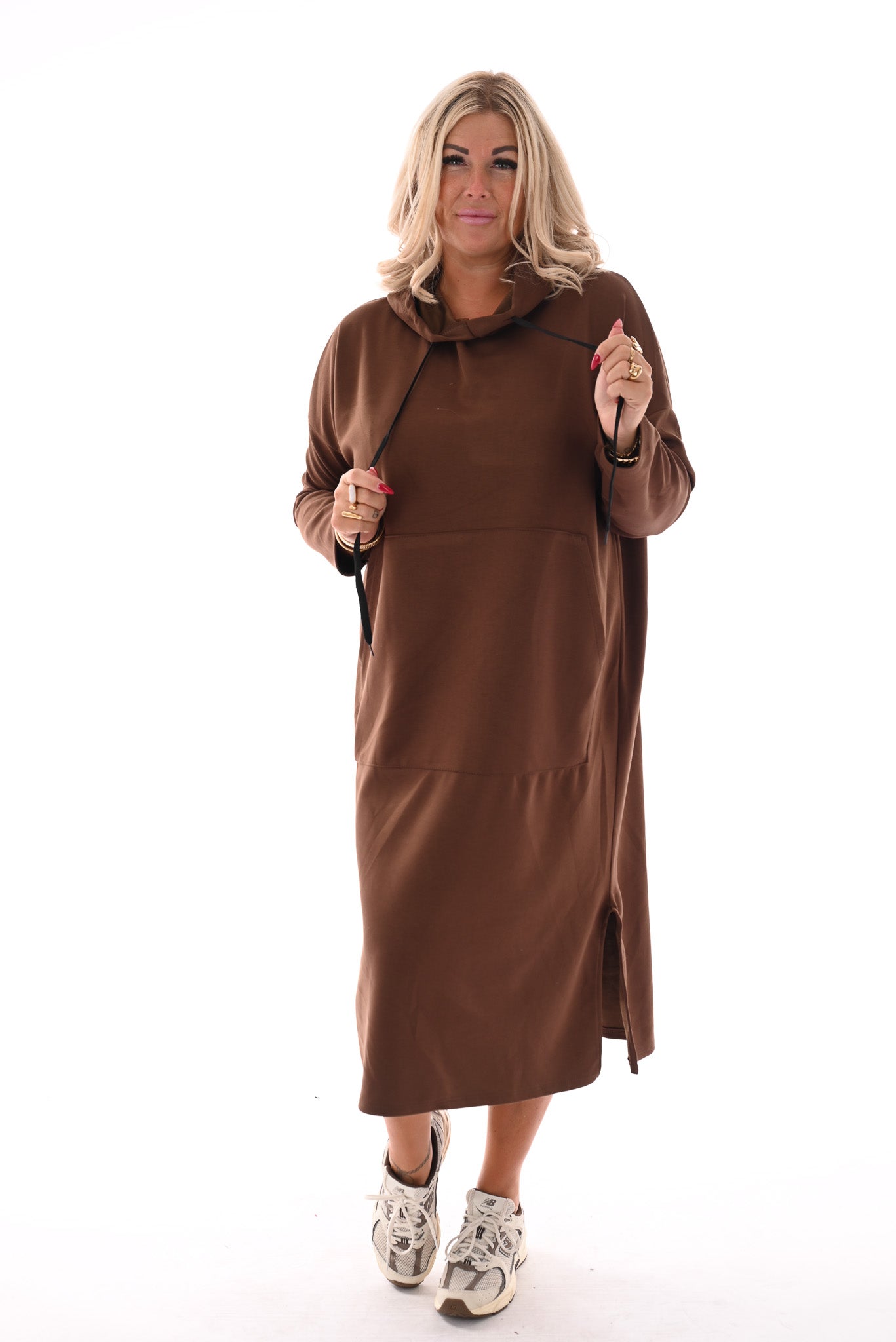Lange sweaterdress met capuchon bruin