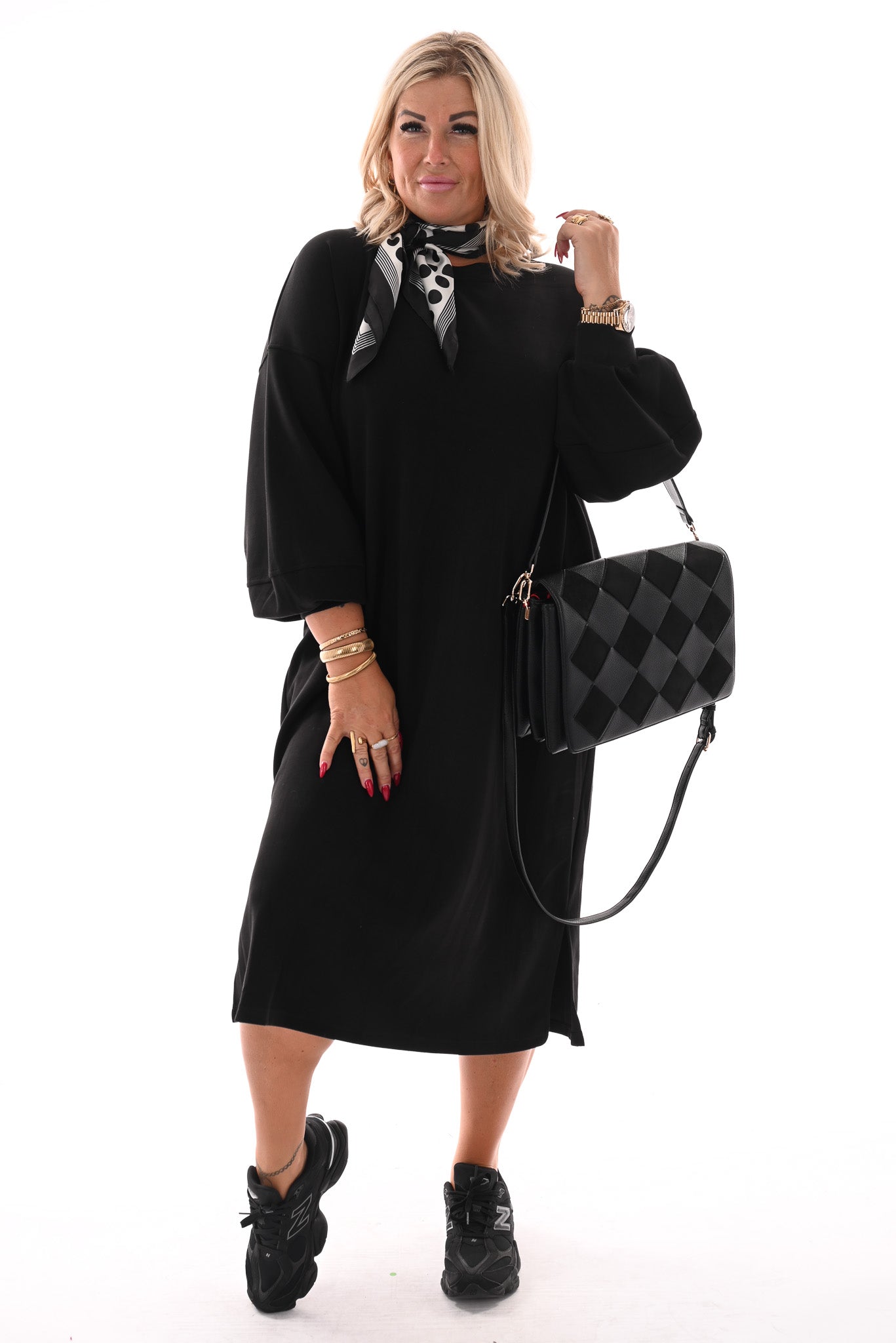 Lange sweaterdress met capuchon zwart
